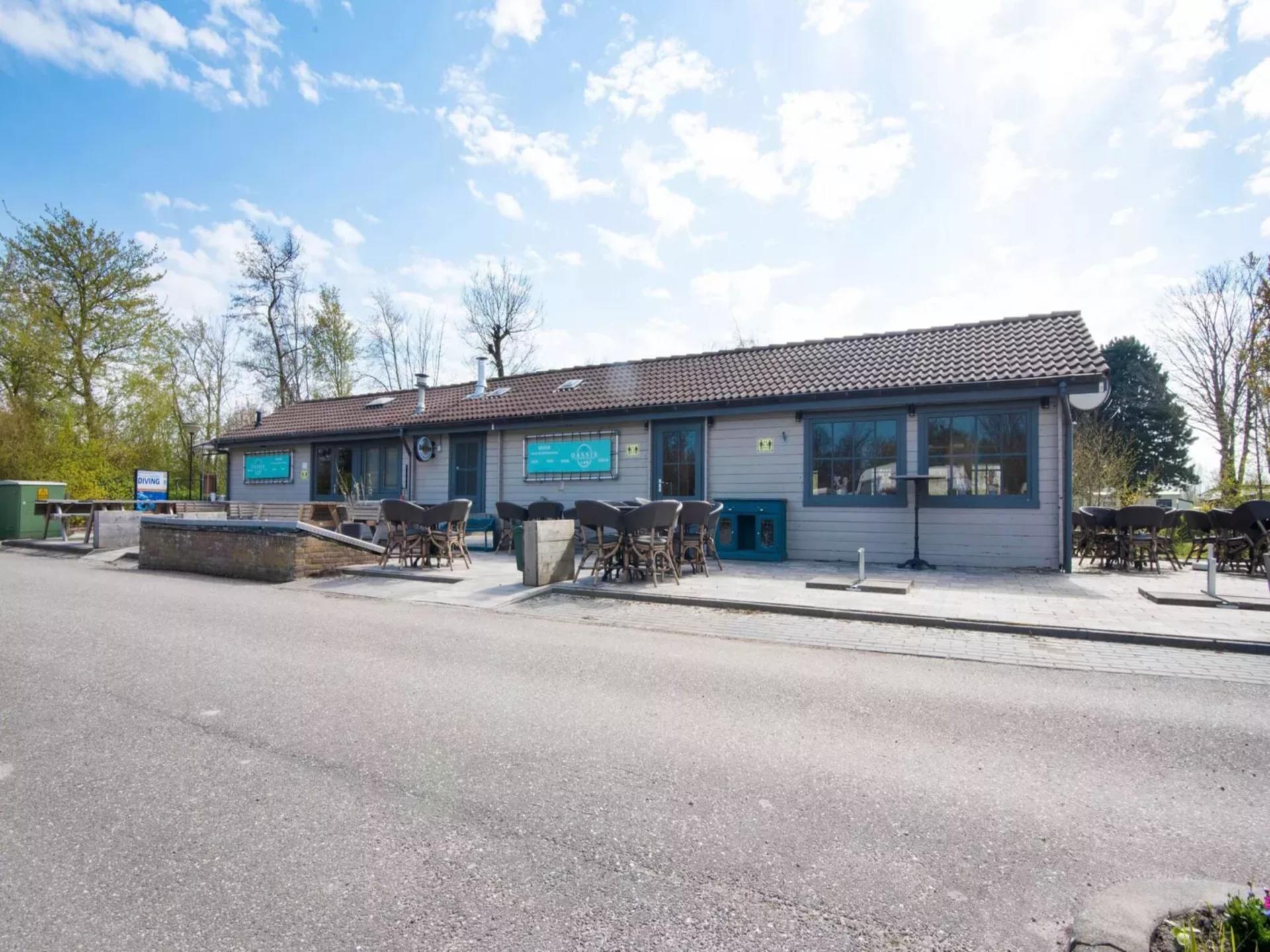 Knus familiechalet op vakantiepark Den Osse, 230m van het centrum van Brouwershaven - foto 33