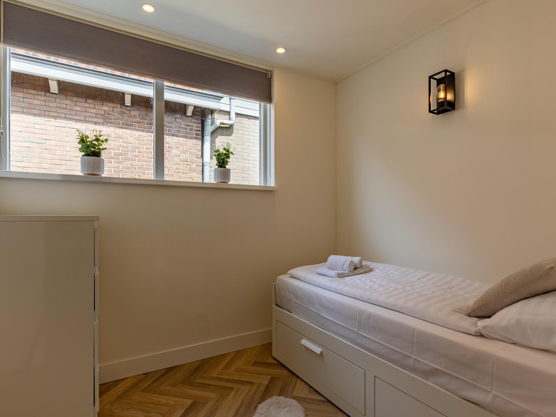 Sfeervol appartement met privé binnenplaats in centrum Warmenhuizen - foto 31