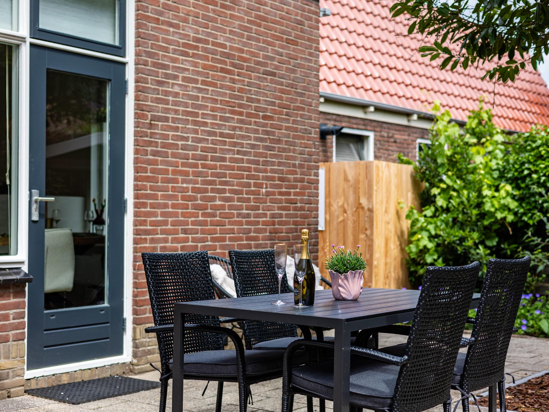Sfeervol appartement met privé binnenplaats in centrum Warmenhuizen - foto 10