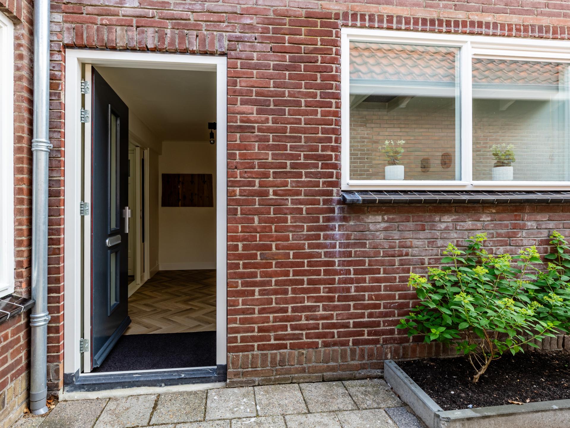 Sfeervol appartement met privé binnenplaats in centrum Warmenhuizen - foto 37