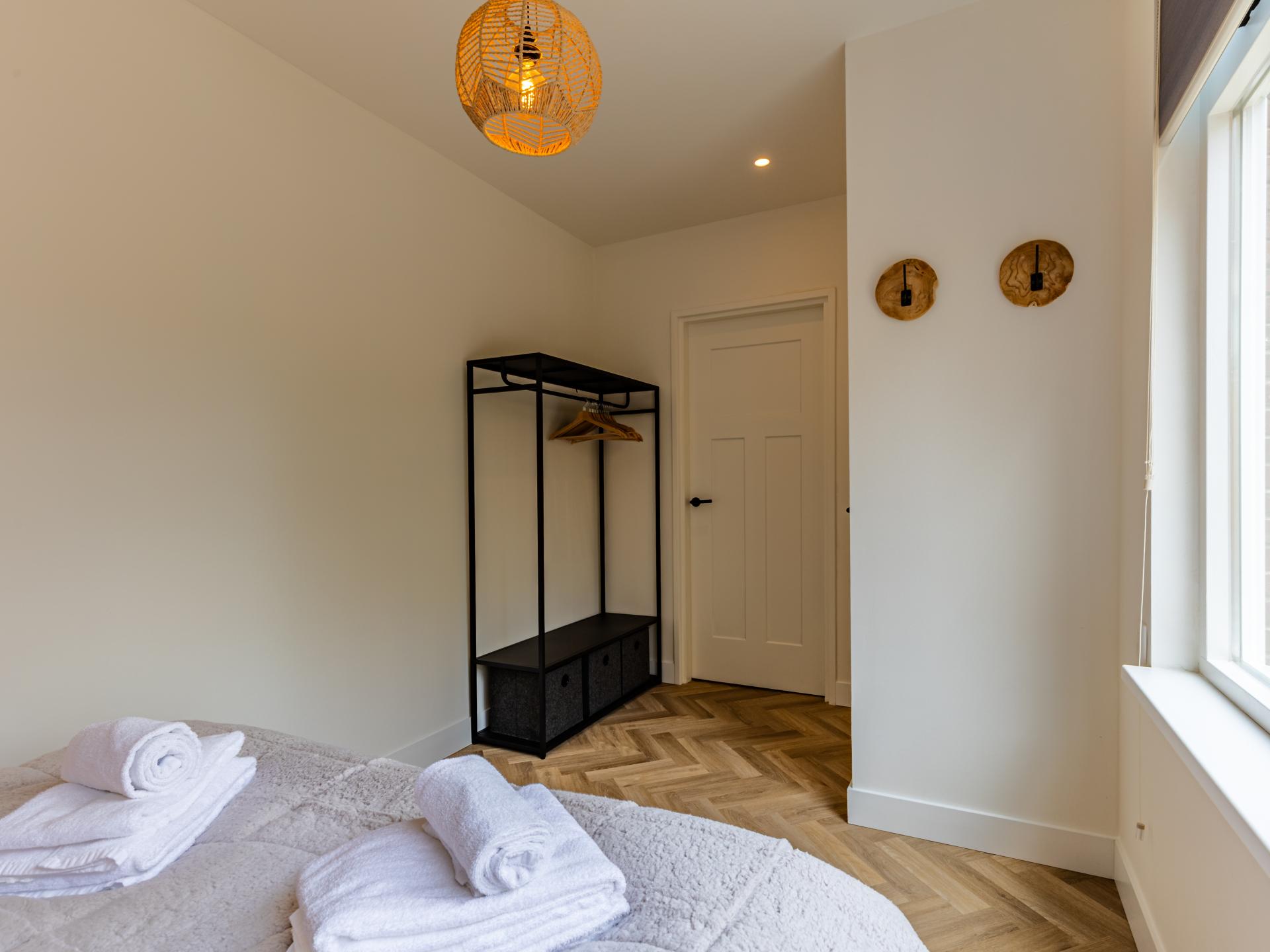 Sfeervol appartement met privé binnenplaats in centrum Warmenhuizen - foto 32
