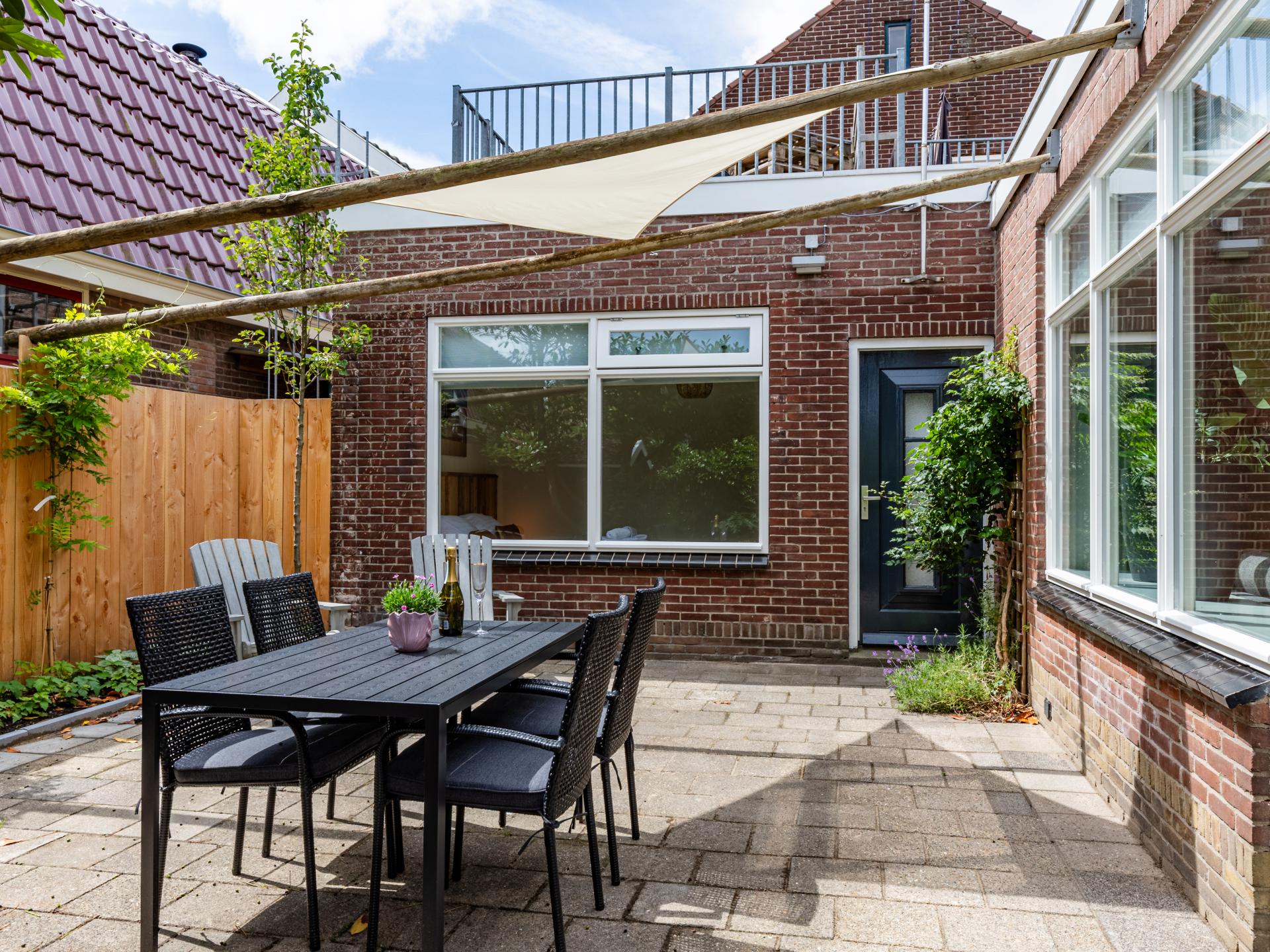 Sfeervol appartement met privé binnenplaats in centrum Warmenhuizen - foto 17