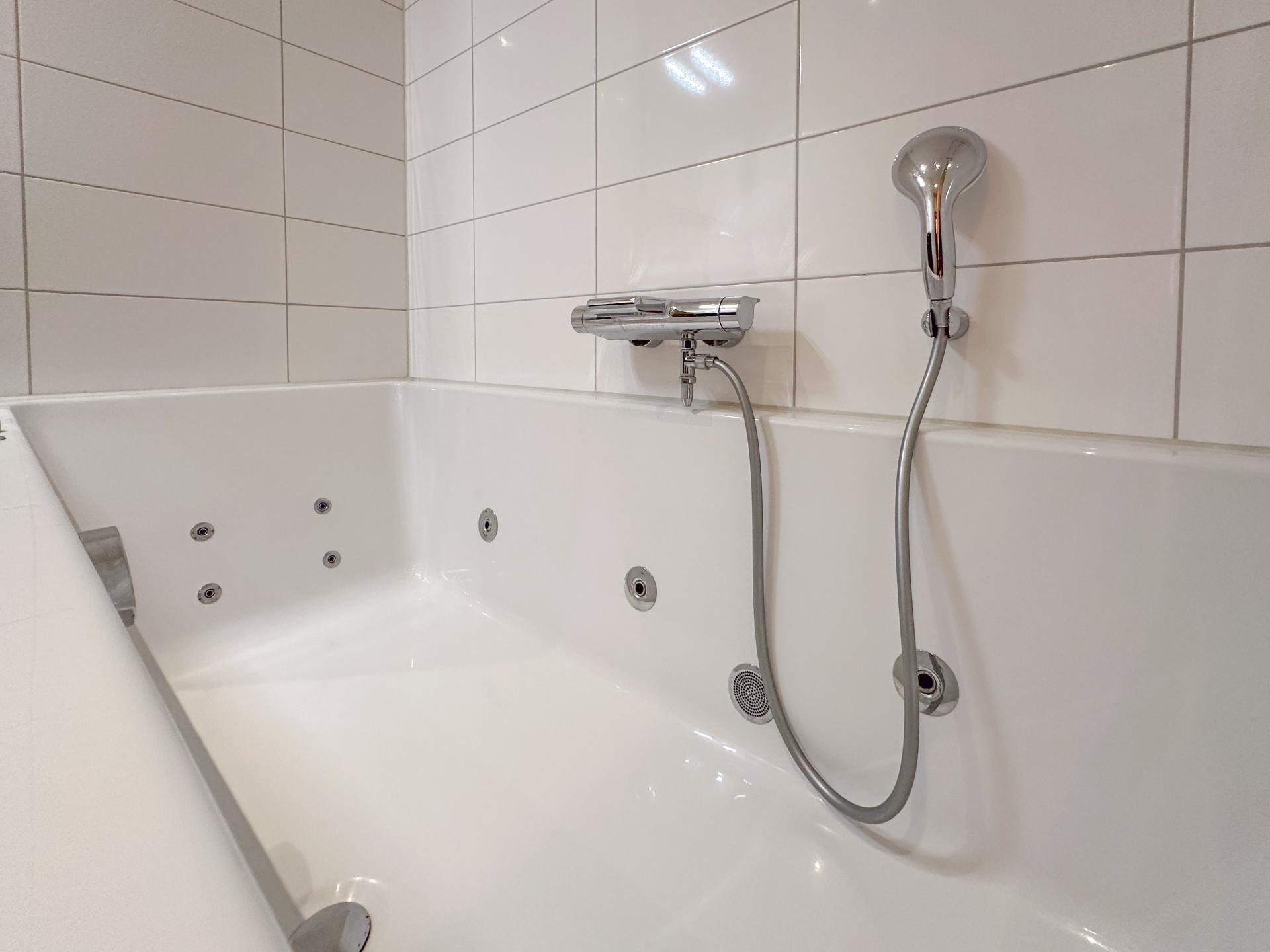Luxe appartement met Finse sauna, spa-bad en zeezicht in Colijnsplaat - foto 16