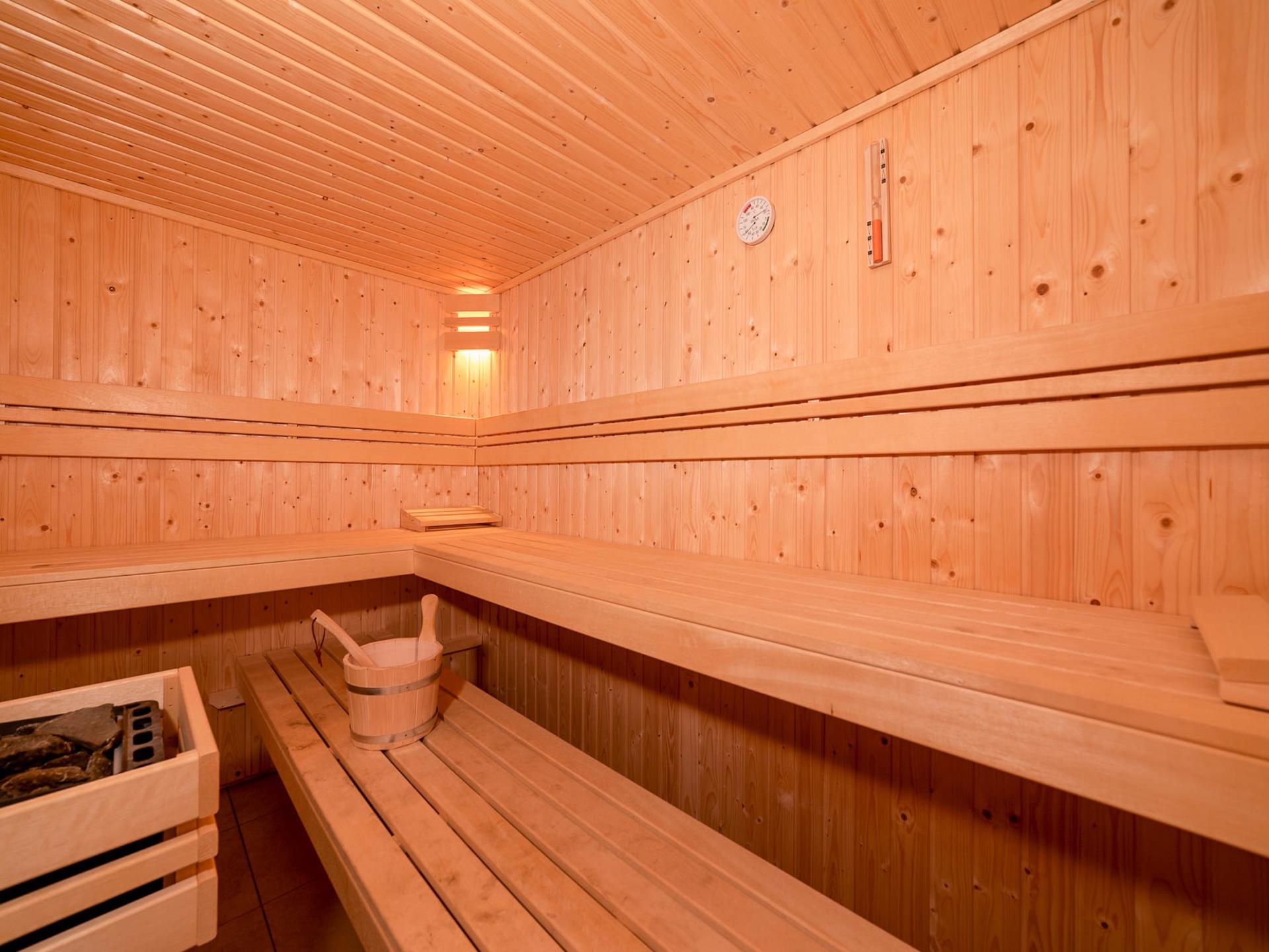 Luxe villa met sauna en spa op 500m van het strand in Colijnsplaat - foto 13
