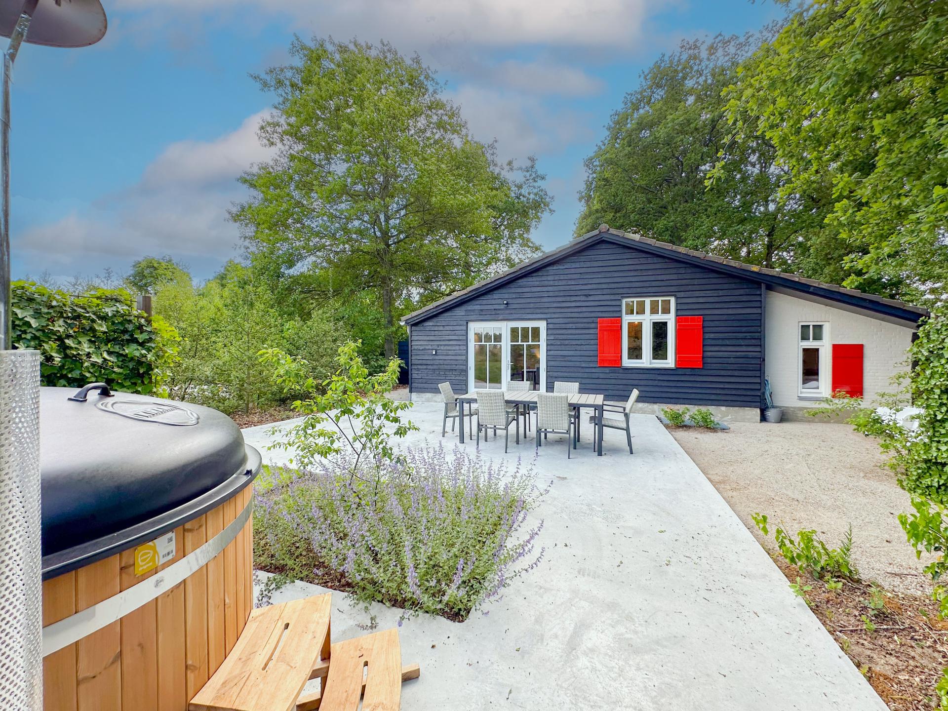 Luxe vrijstaand vakantiehuis met hottub in groene omgeving bij Breda - foto 32