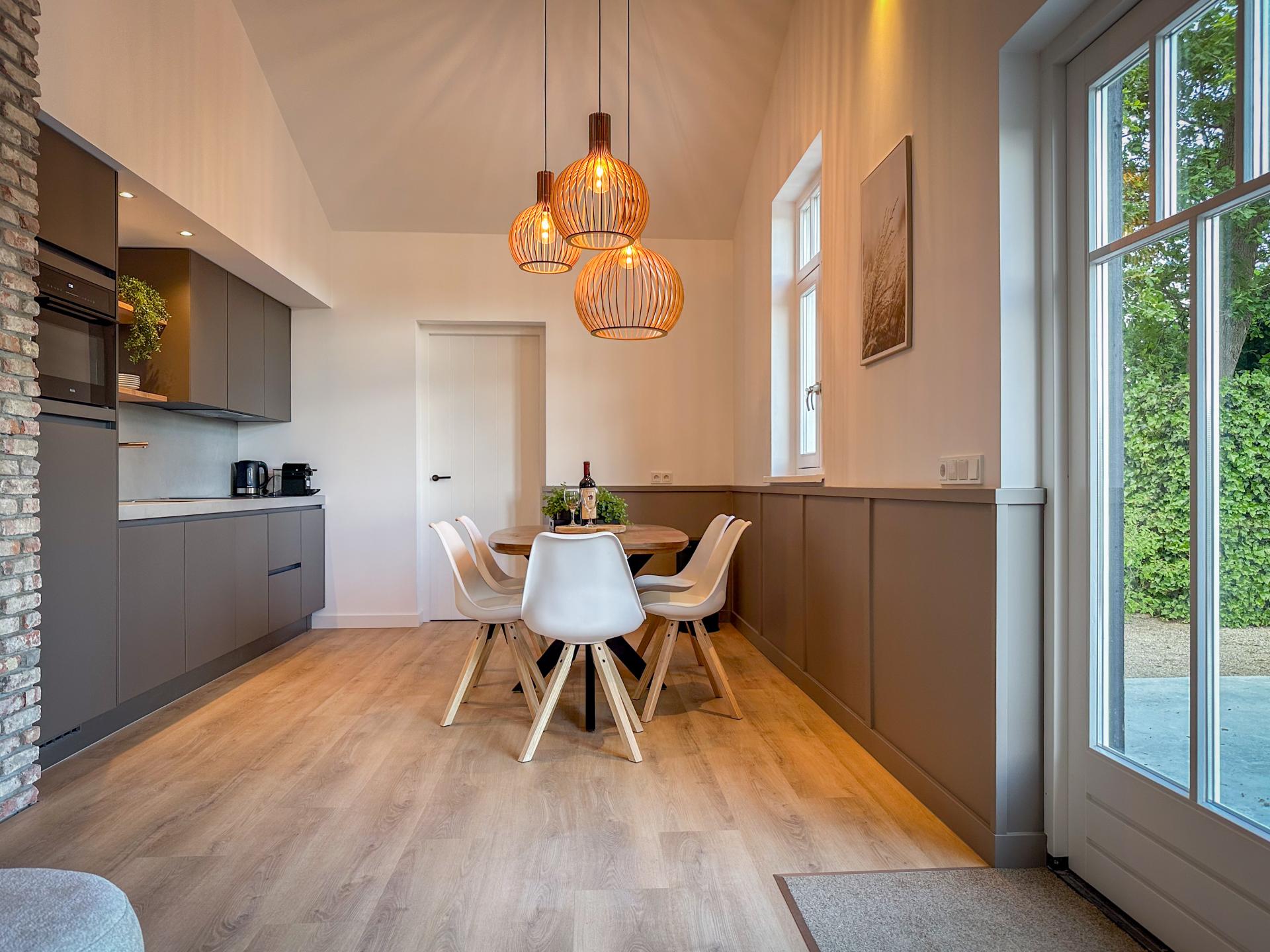 Luxe vrijstaand vakantiehuis met hottub in groene omgeving bij Breda - foto 10
