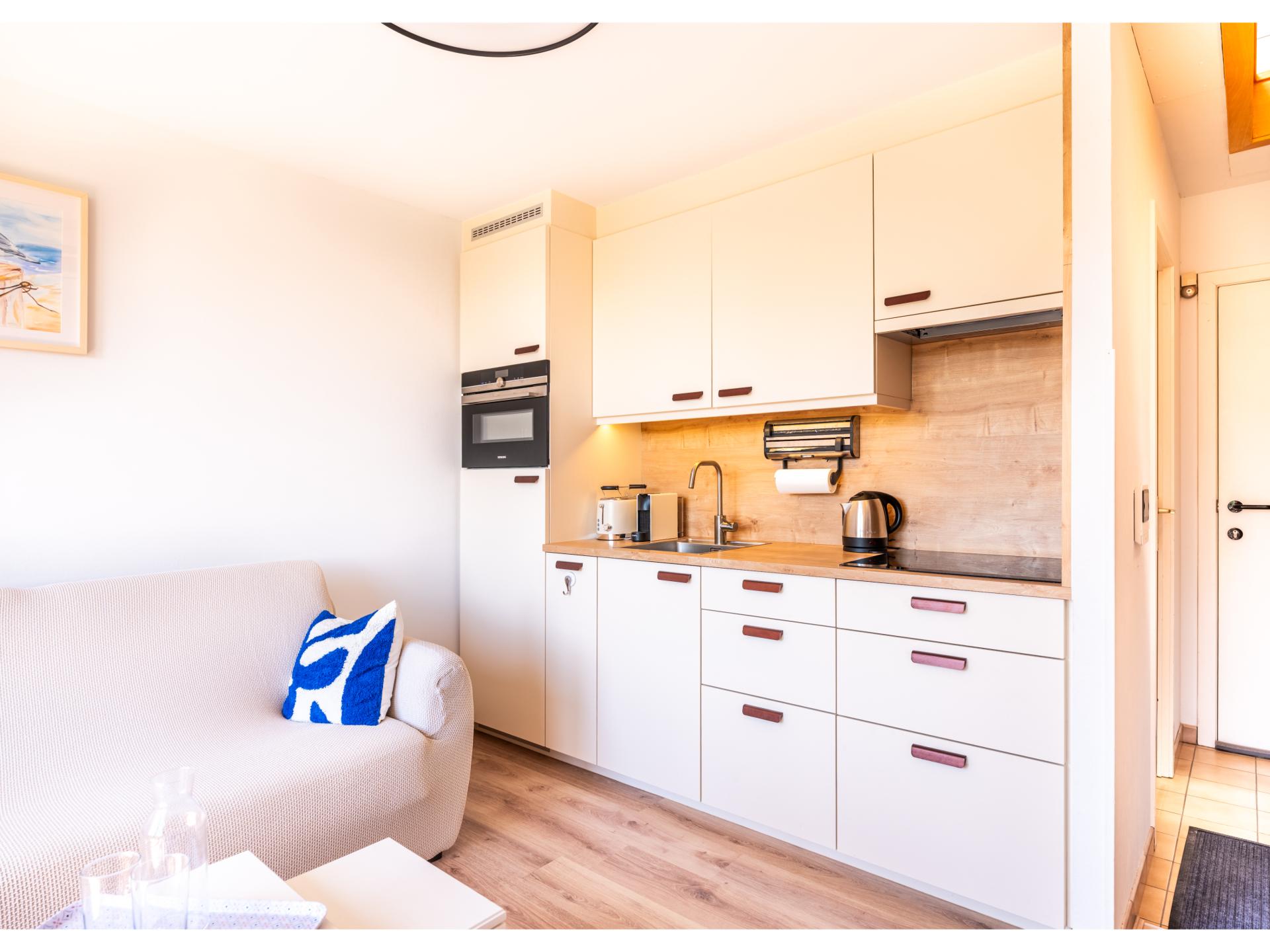 Op 700 m van zee: modern 2-persoons appartement in centrum Koksijde - foto 4