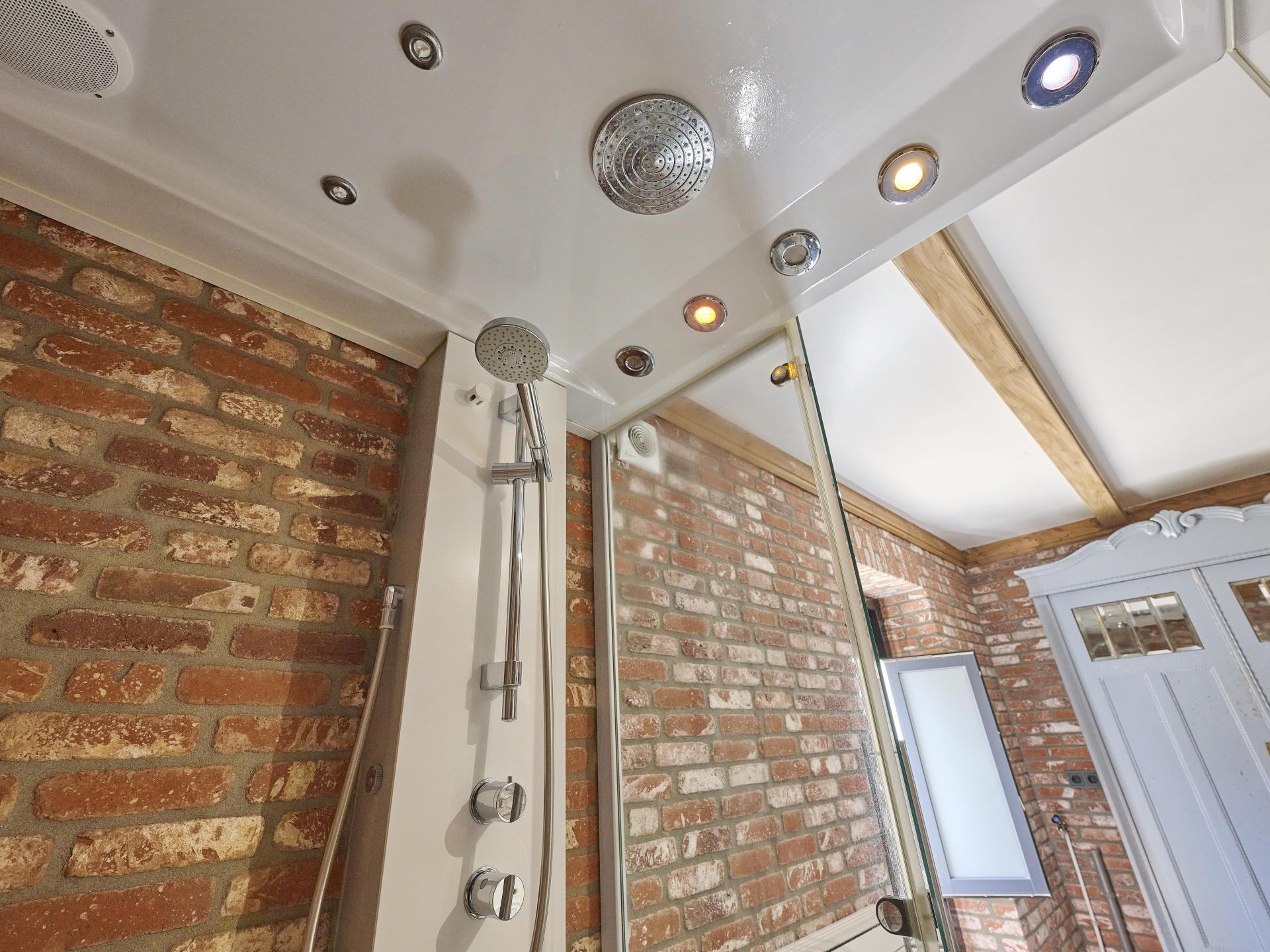 Luxe Brabantse hoeve met sauna en stoomcabine in bosrijke omgeving - foto 16