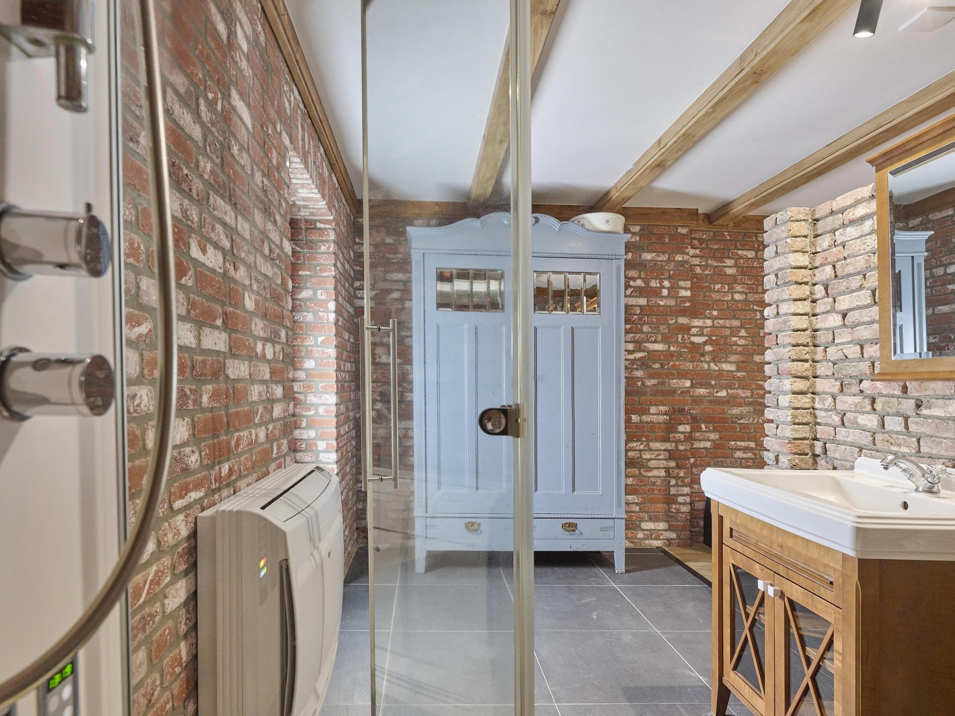 Luxe Brabantse hoeve met sauna en stoomcabine in bosrijke omgeving - foto 15