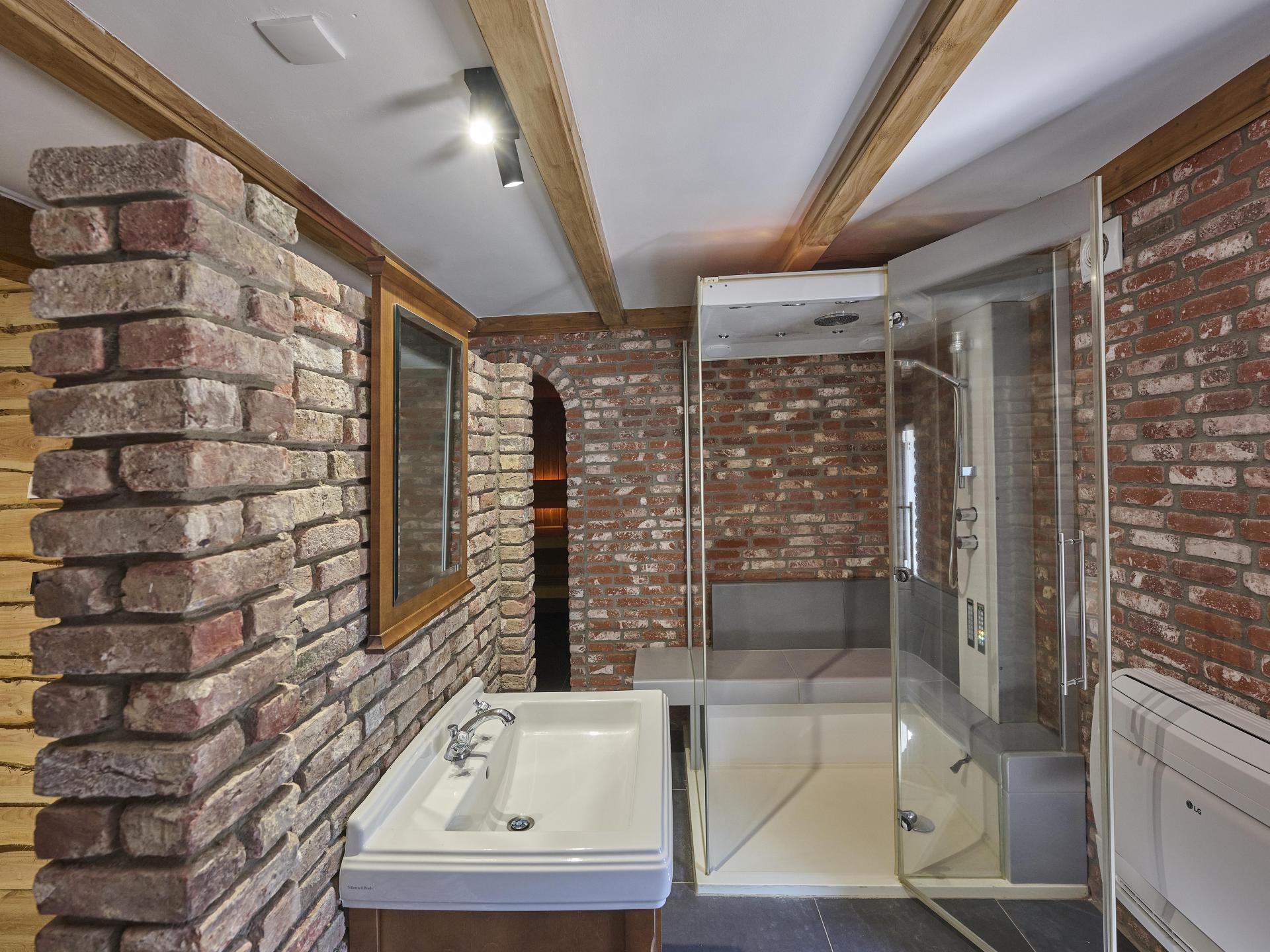Luxe Brabantse hoeve met sauna en stoomcabine in bosrijke omgeving - foto 10