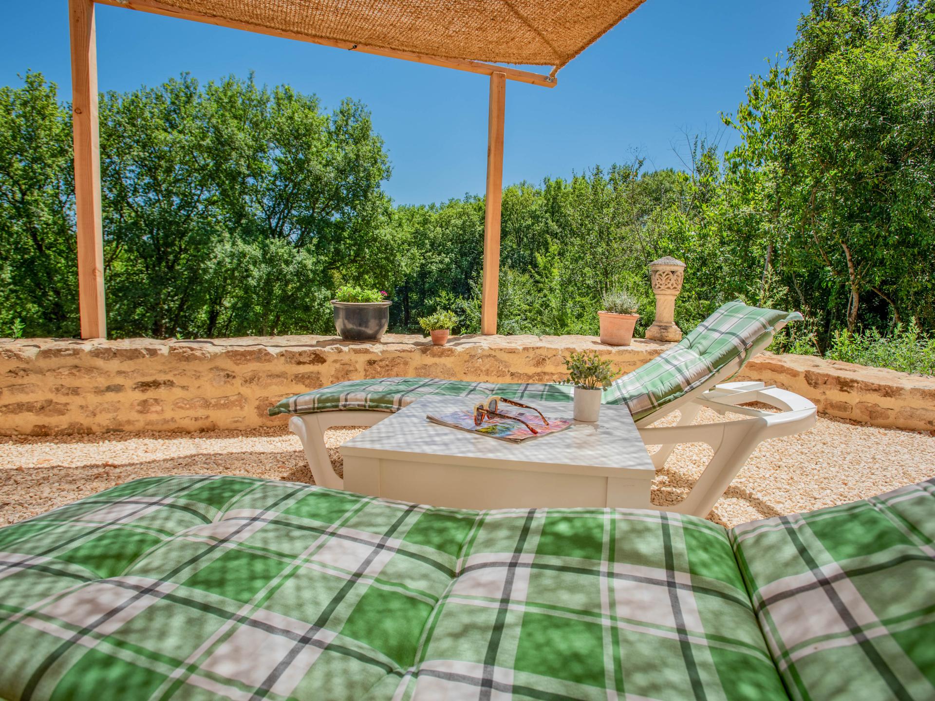 4-persoons sfeervol vakantiehuis in Montcabrier met bubbelbad - foto 44