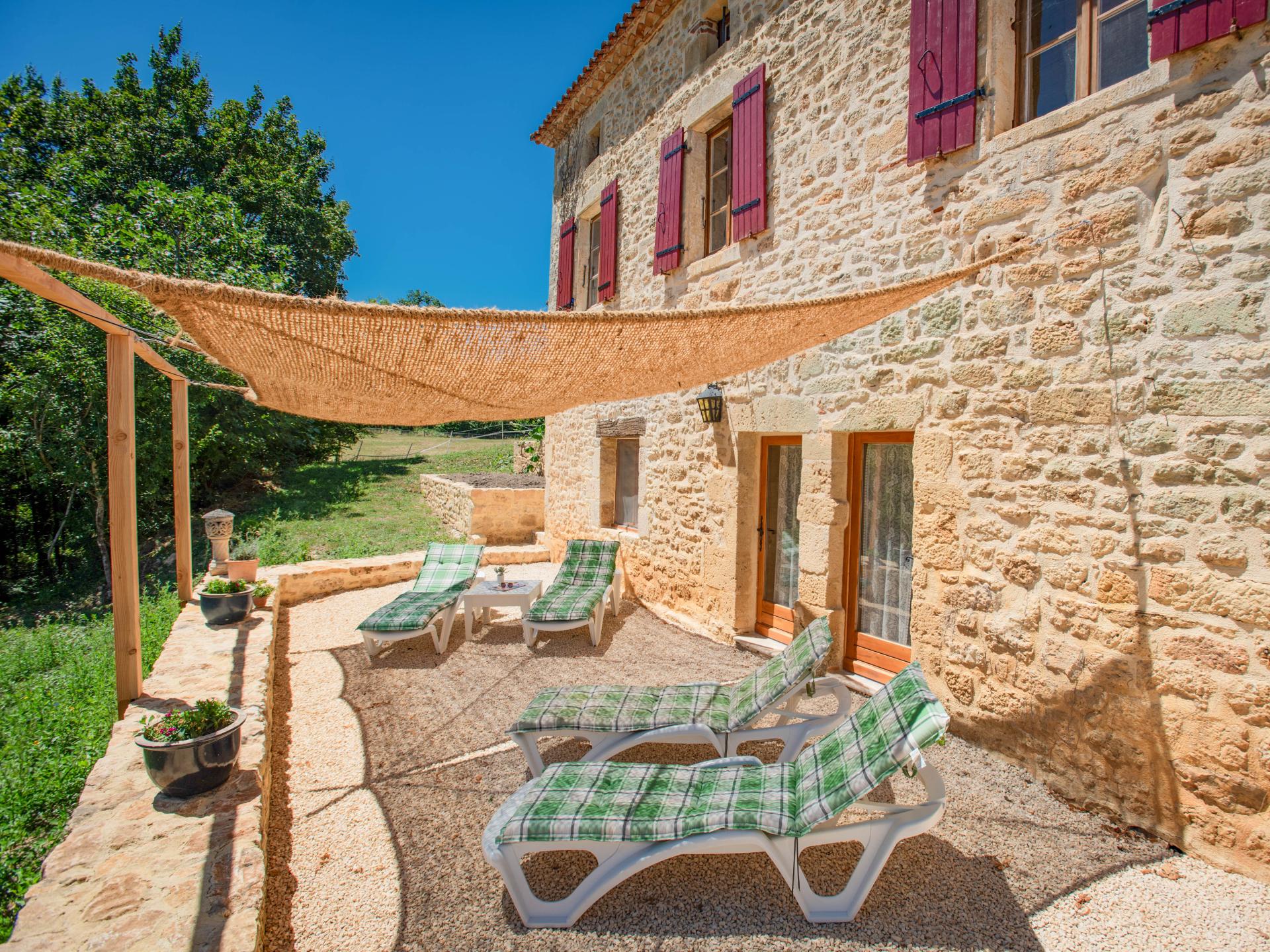 4-persoons sfeervol vakantiehuis in Montcabrier met bubbelbad - foto 15