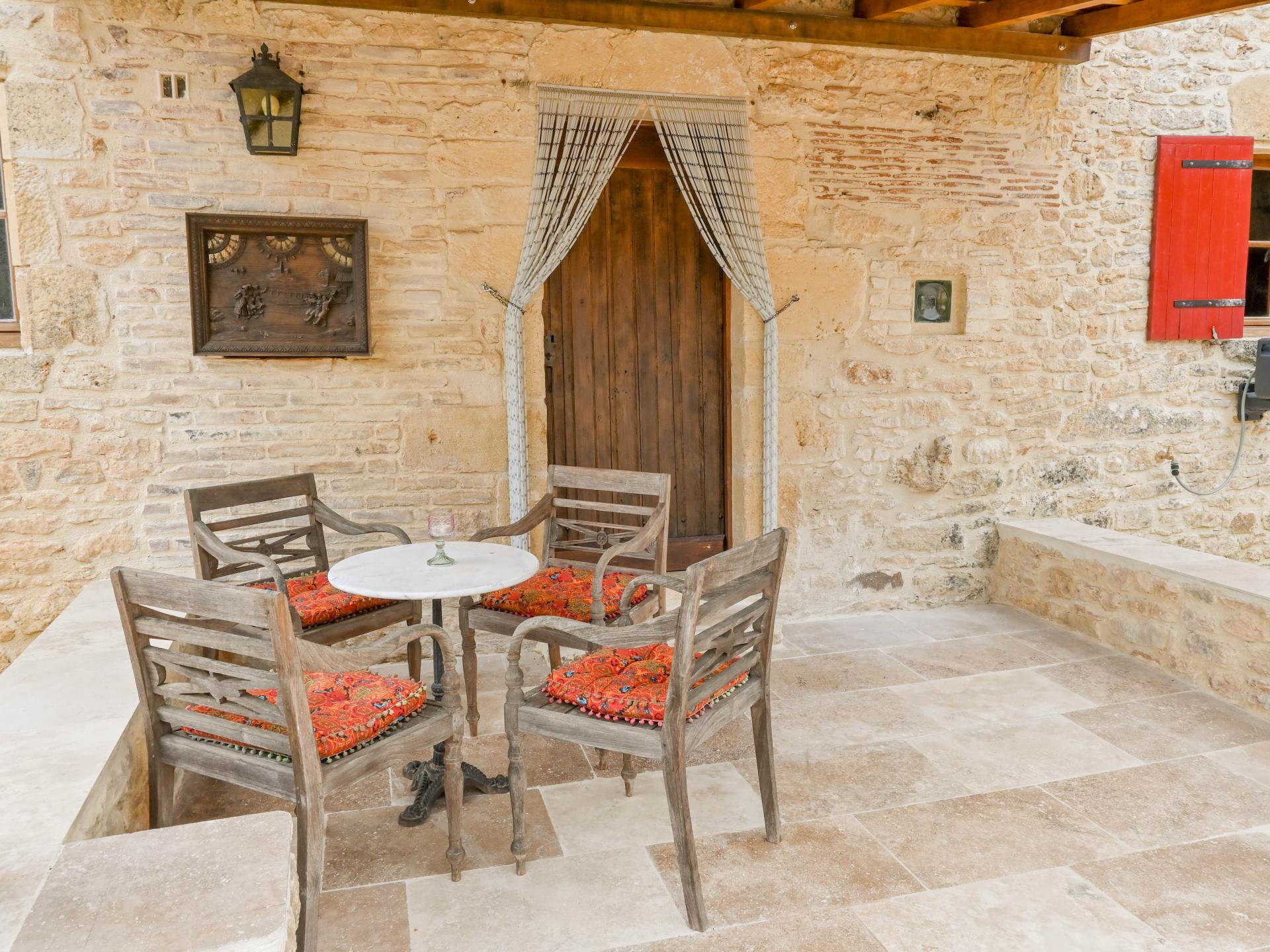 4-persoons sfeervol vakantiehuis in Montcabrier met bubbelbad - foto 46