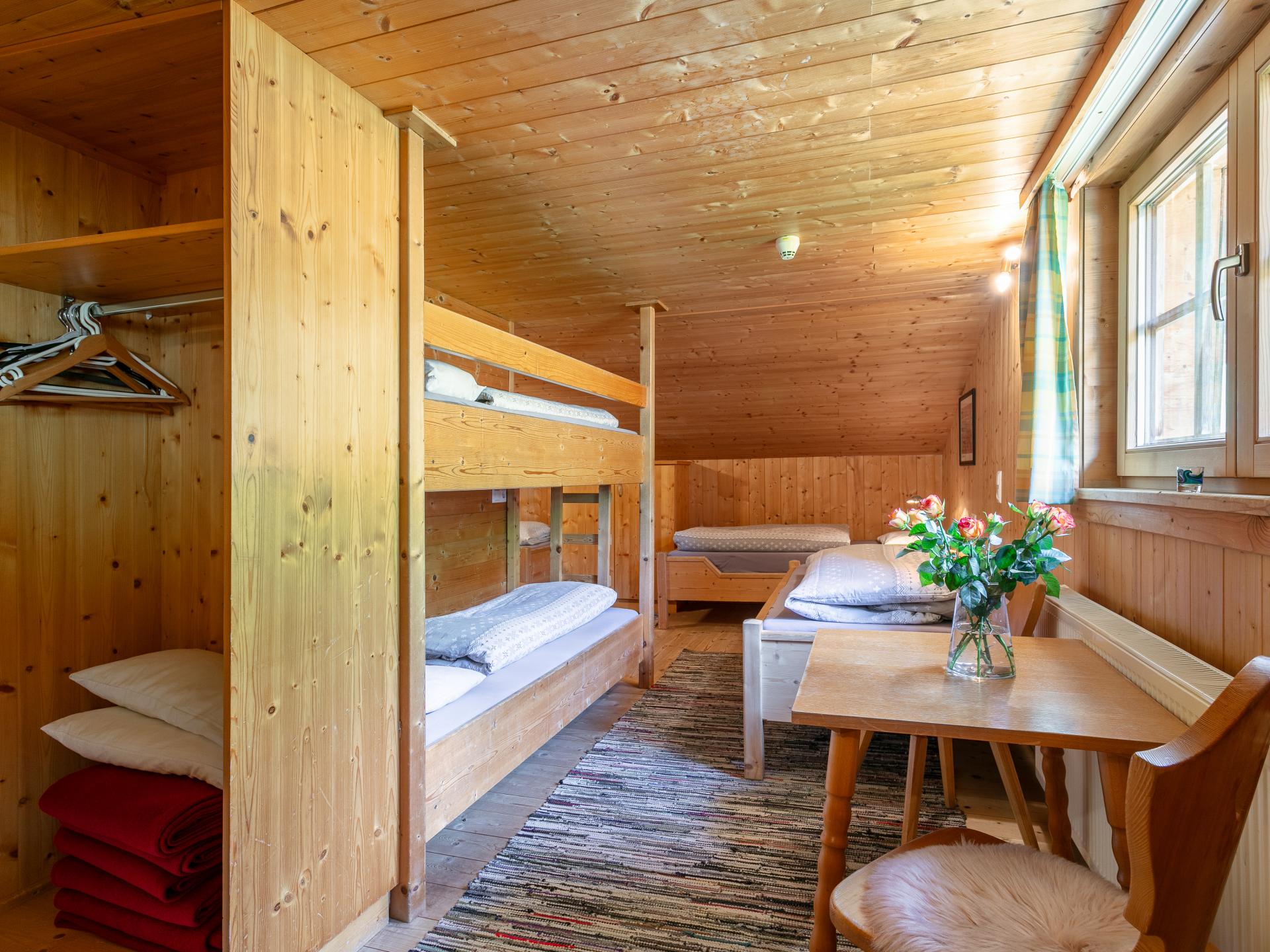 Knus appartement voor 8 op de boerderij in Niederau met bergzicht en tuin - foto 8