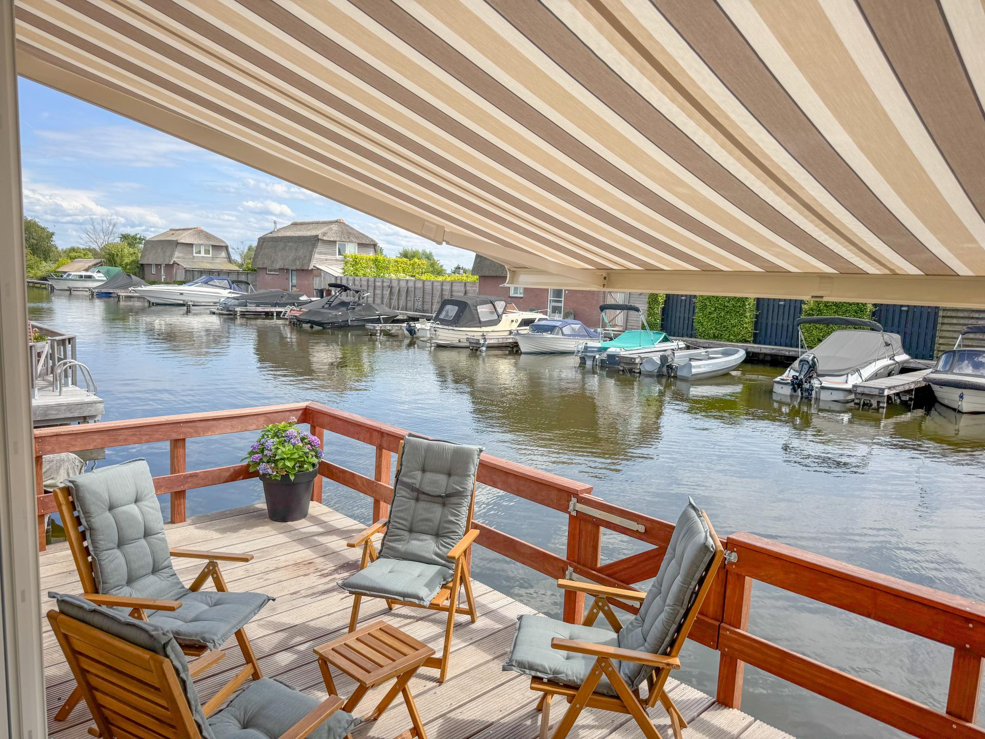 Modern chalet aan de Loosdrechtse Plassen met airco en privéterras - foto 23