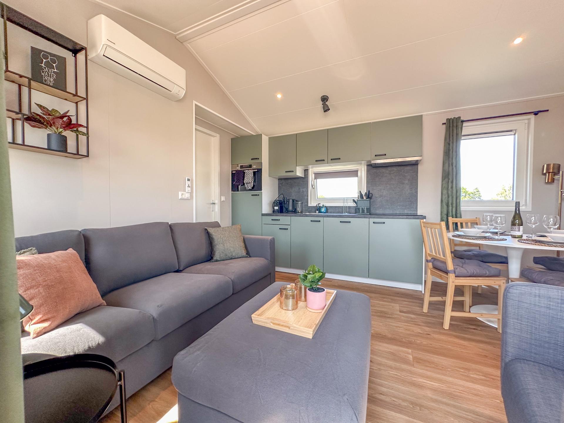 Modern chalet aan de Loosdrechtse Plassen met airco en privéterras - foto 8