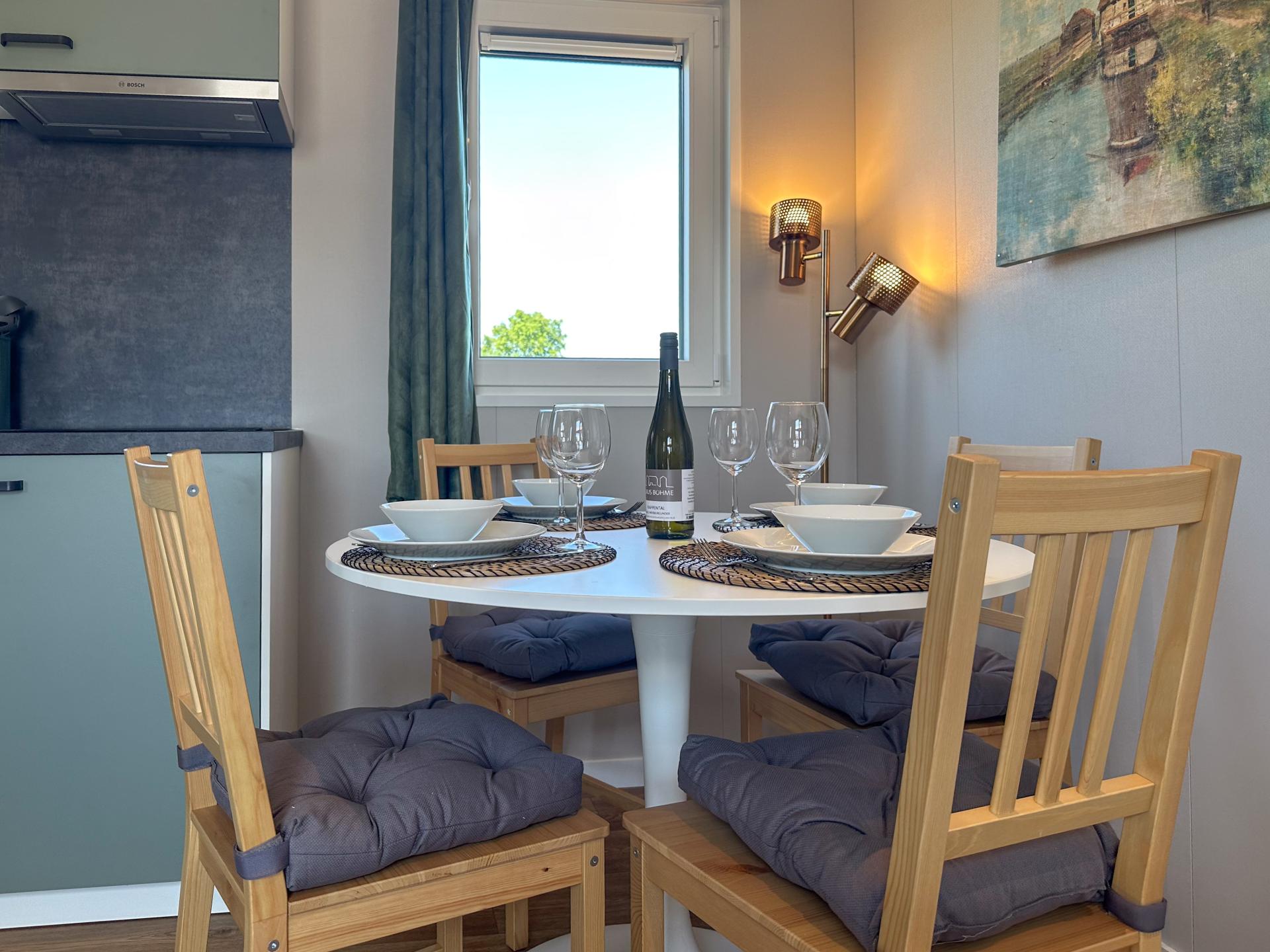 Modern chalet aan de Loosdrechtse Plassen met airco en privéterras - foto 11