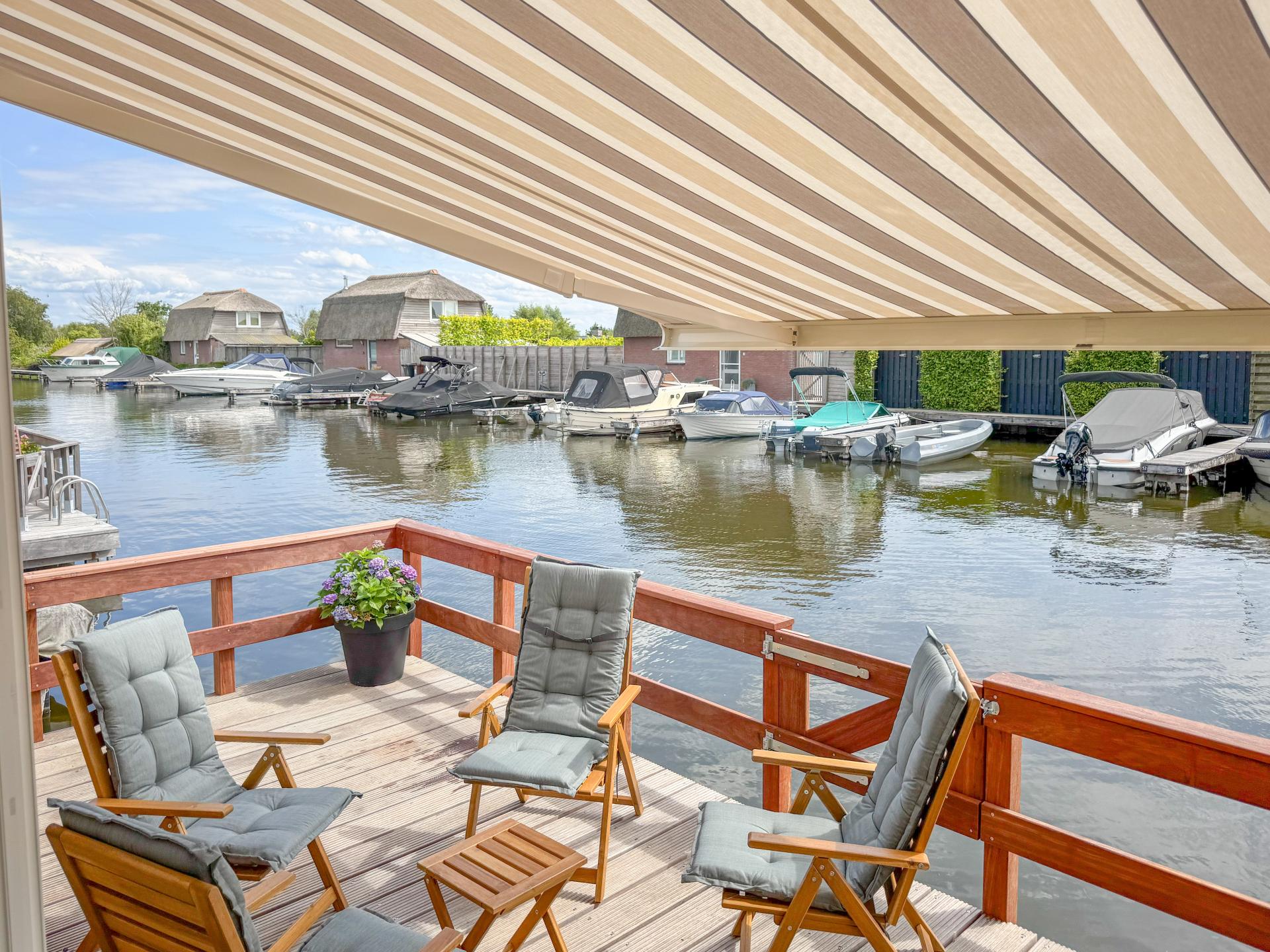 Chalet aan het water in Breukelen met airco en eigen terras - foto 2
