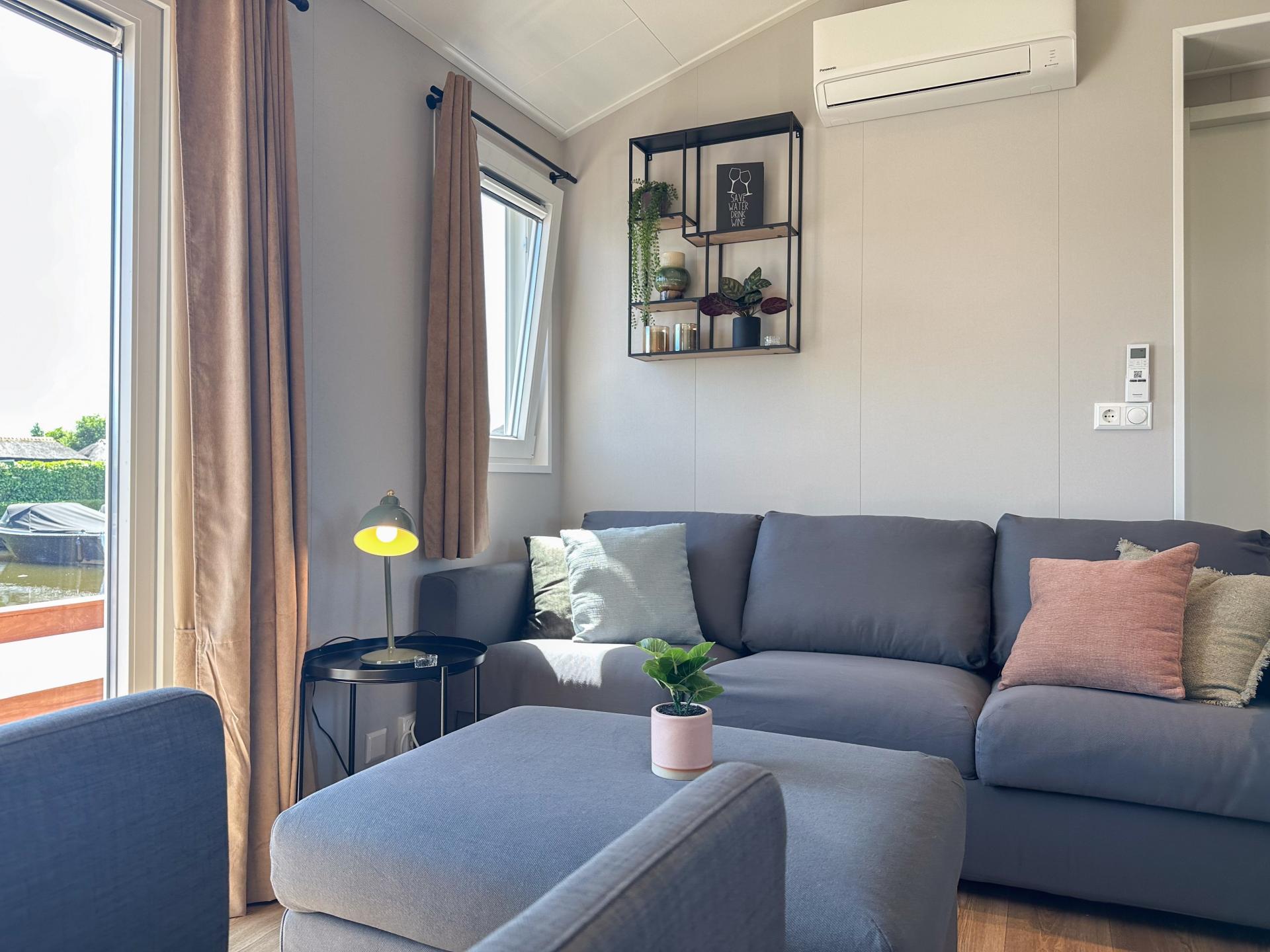 Chalet aan het water in Breukelen met airco en eigen terras - foto 7