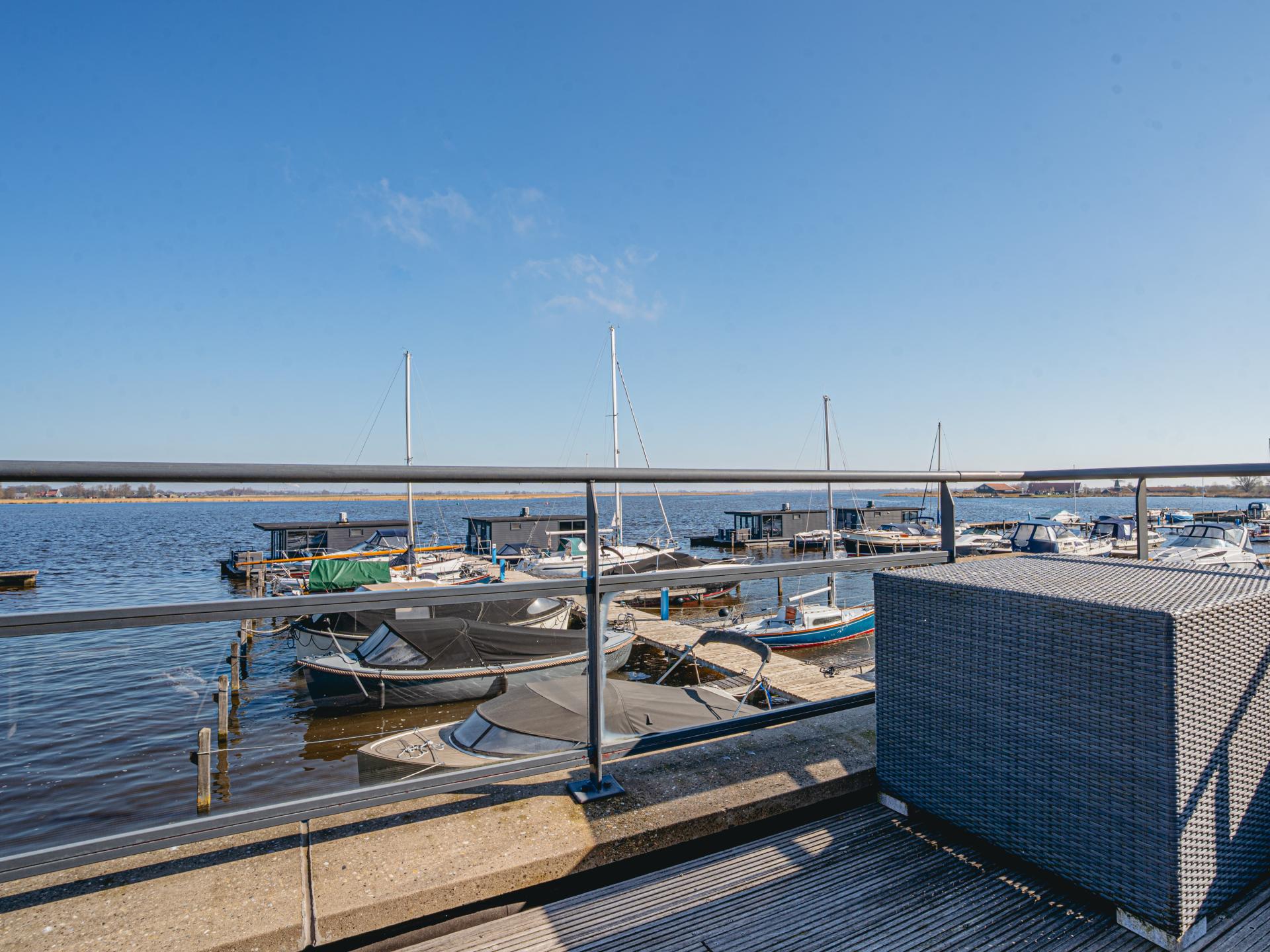 Modern waterappartement met vrij uitzicht in Uitgeest, 170m van centrum - foto 15
