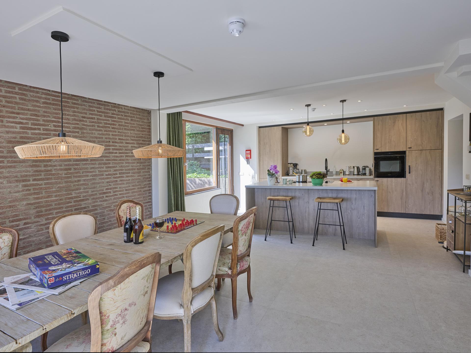 Luxe groepsvilla met privé wellness en grote tuin in hartje Limburg - foto 8