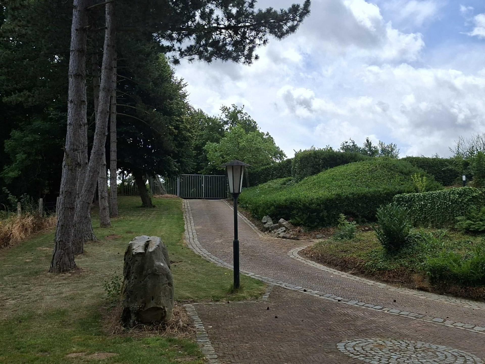 Luxe groepsvilla met privé wellness en grote tuin in hartje Limburg - foto 47