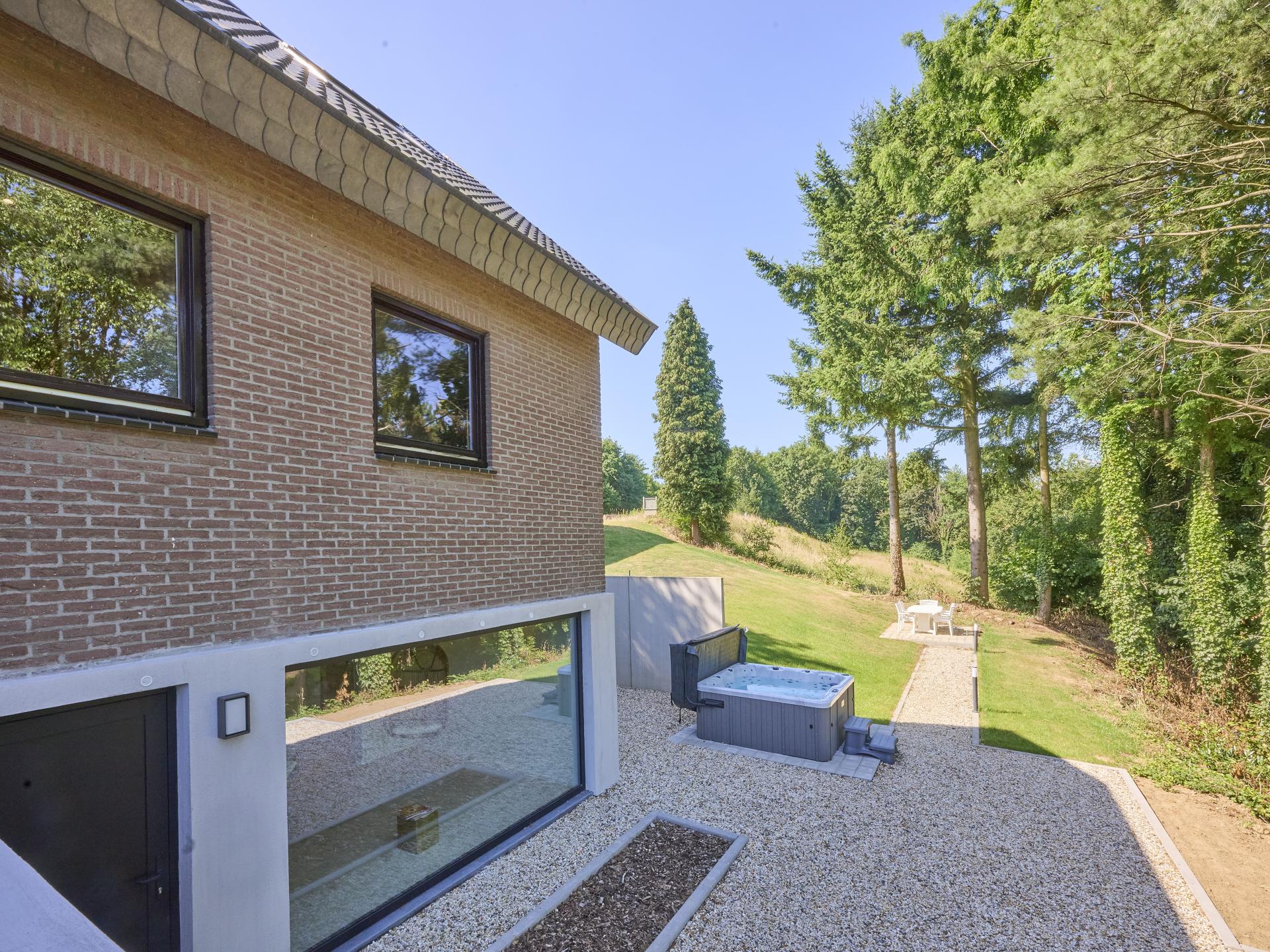 Luxe groepsvilla met privé wellness en grote tuin in hartje Limburg - foto 41