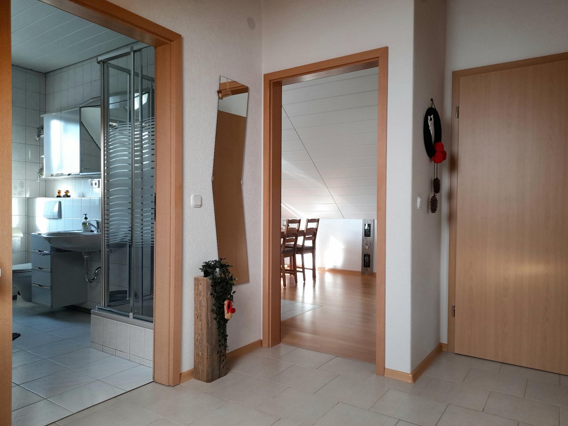 Licht penthouse met balkon, eigen tuin & BBQ aan de skipiste in Herrischried - foto 12