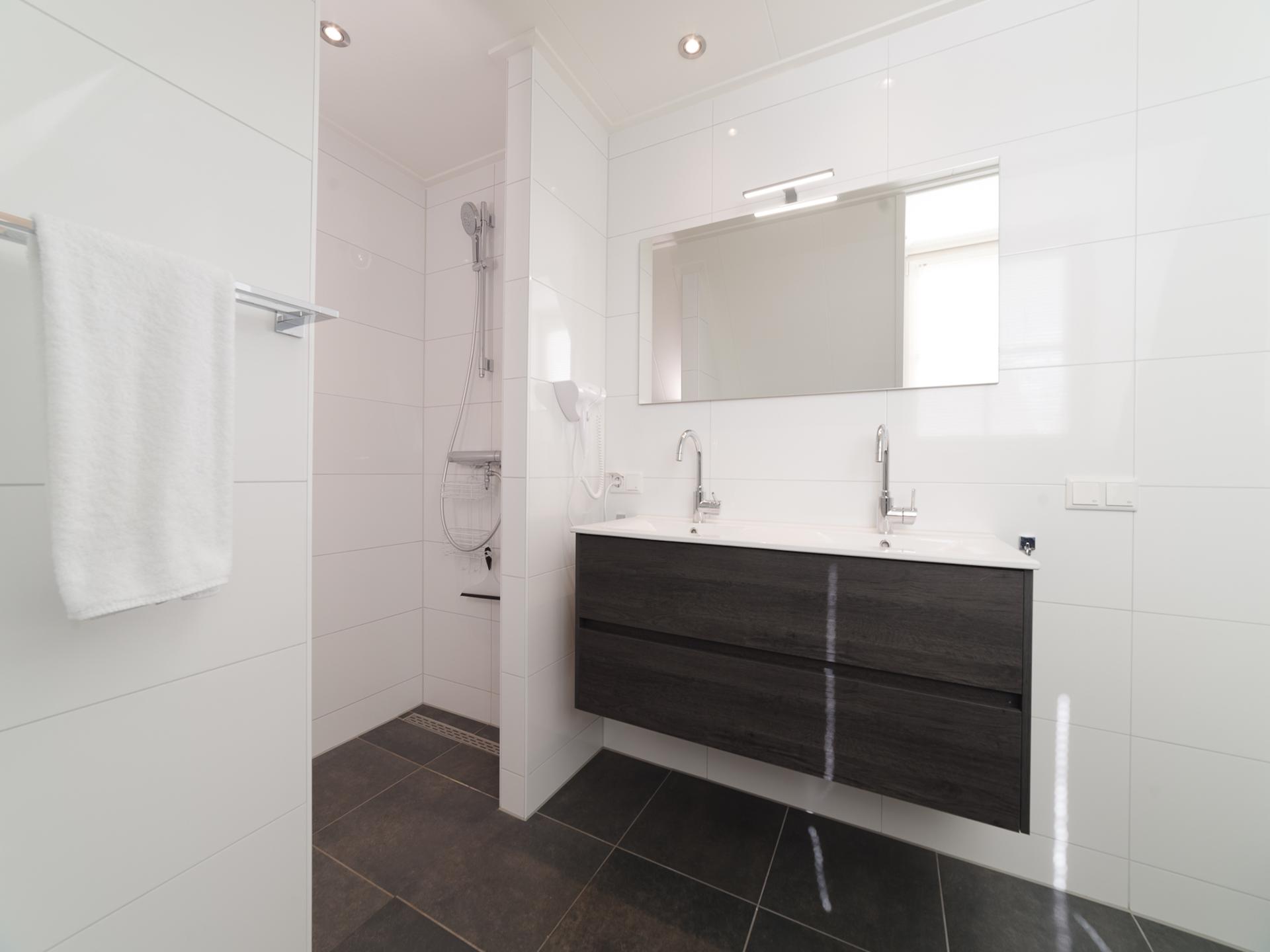 Wellnessvilla met sauna en tuin op 500m van het strand in Colijnsplaat - foto 22