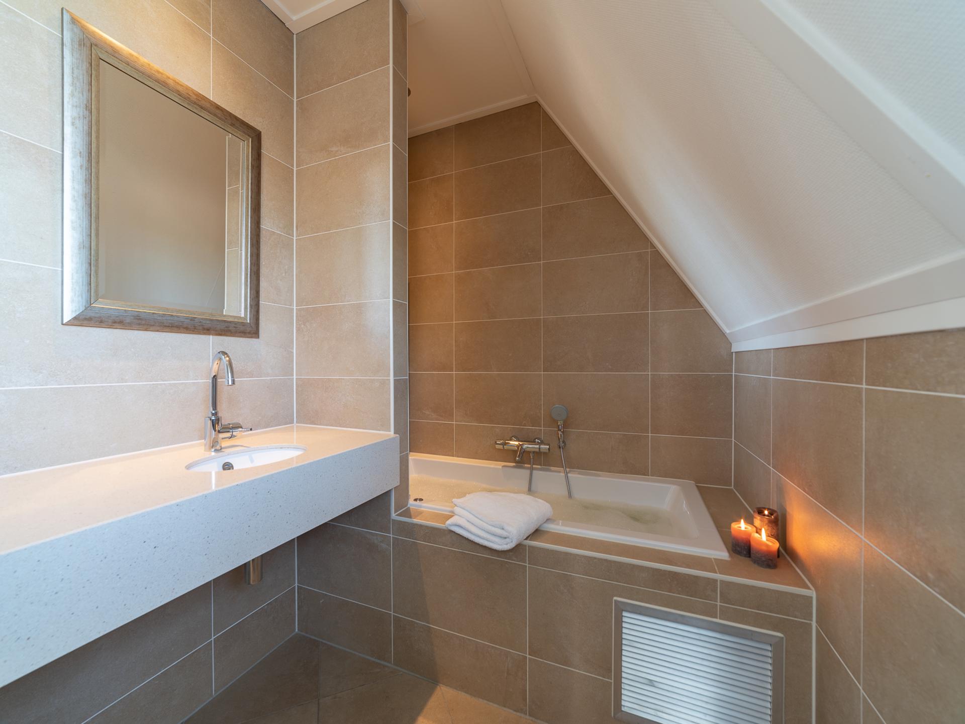 Luxe villa met privézwembad en sauna op 500m van het strand in Zeeland - foto 14