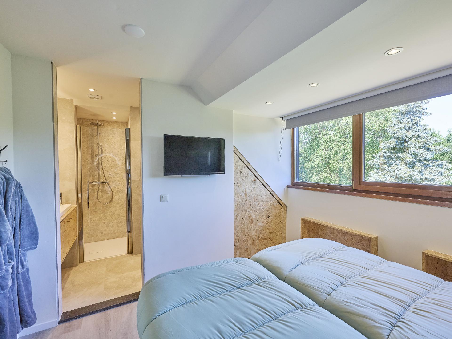 Luxe wellnessvilla met tuin in bosrijk Limburg, 8 pers. - foto 16