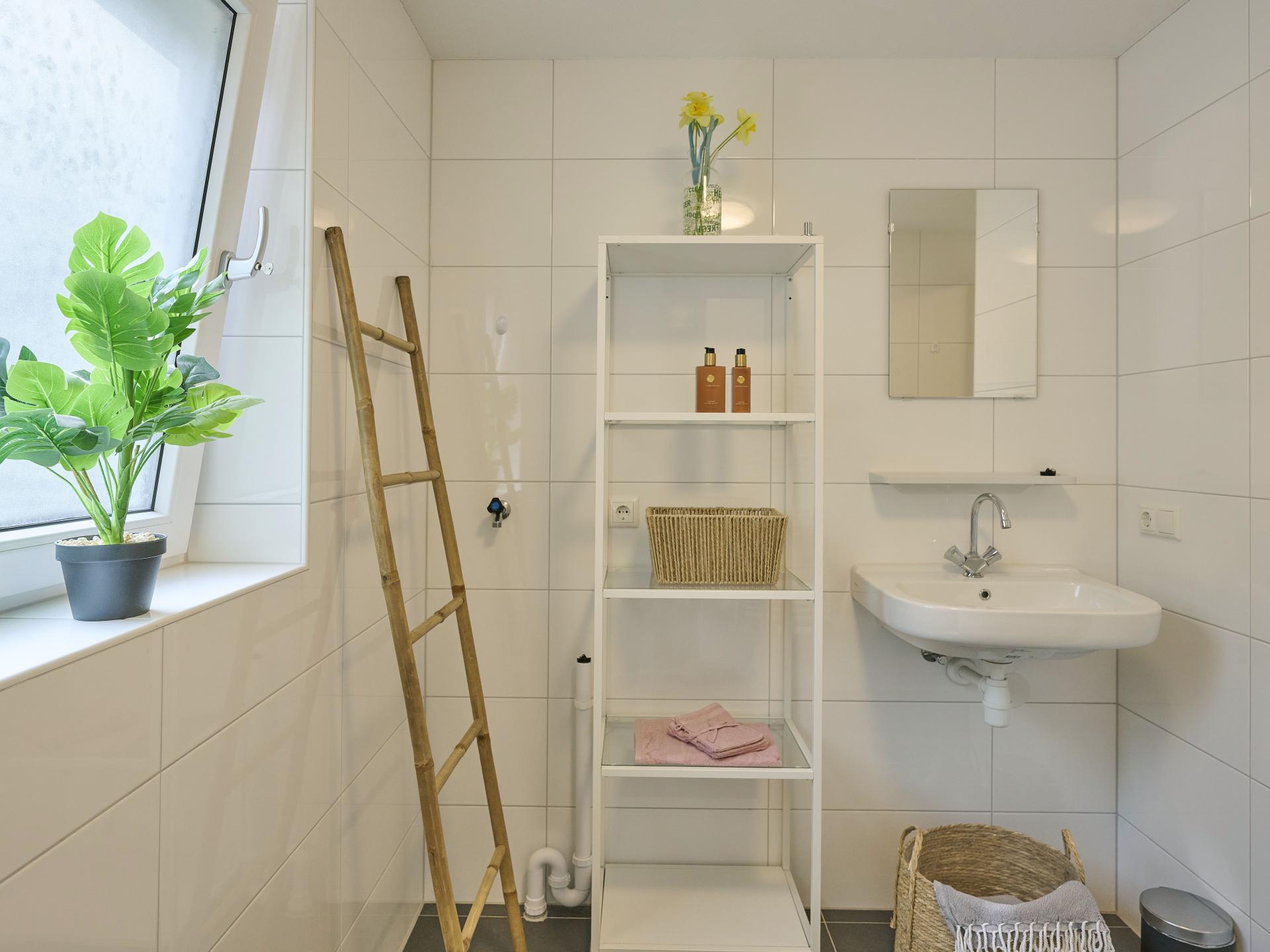 Luxe vakantiehuis De Linde op rustig bospark, 90m van centrum Nunspeet - foto 27