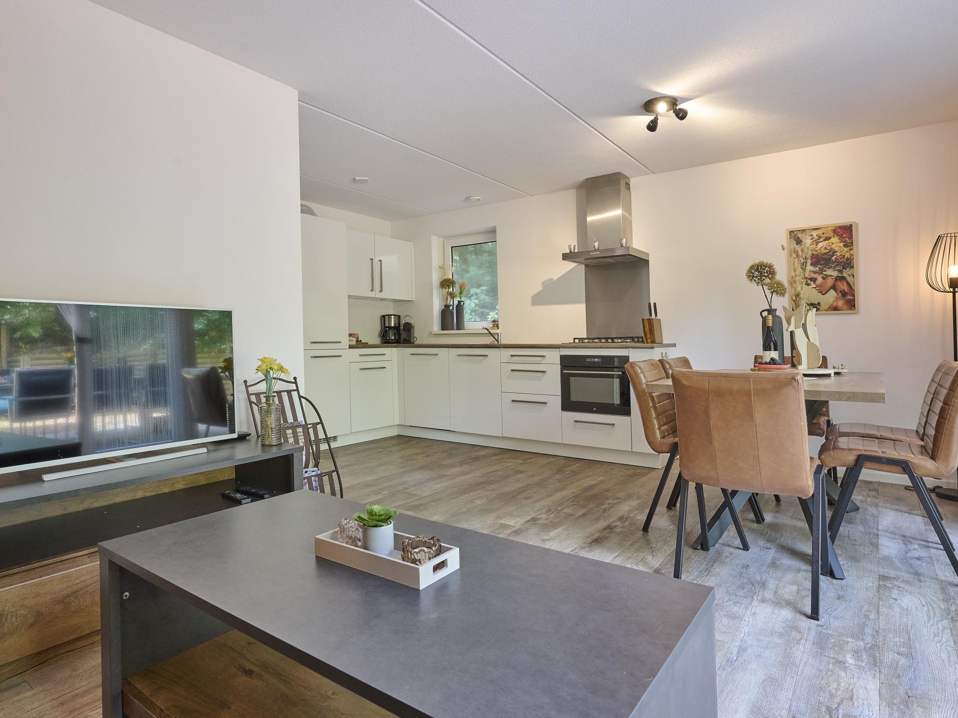 Luxe vakantiehuis De Linde op rustig bospark, 90m van centrum Nunspeet - foto 7