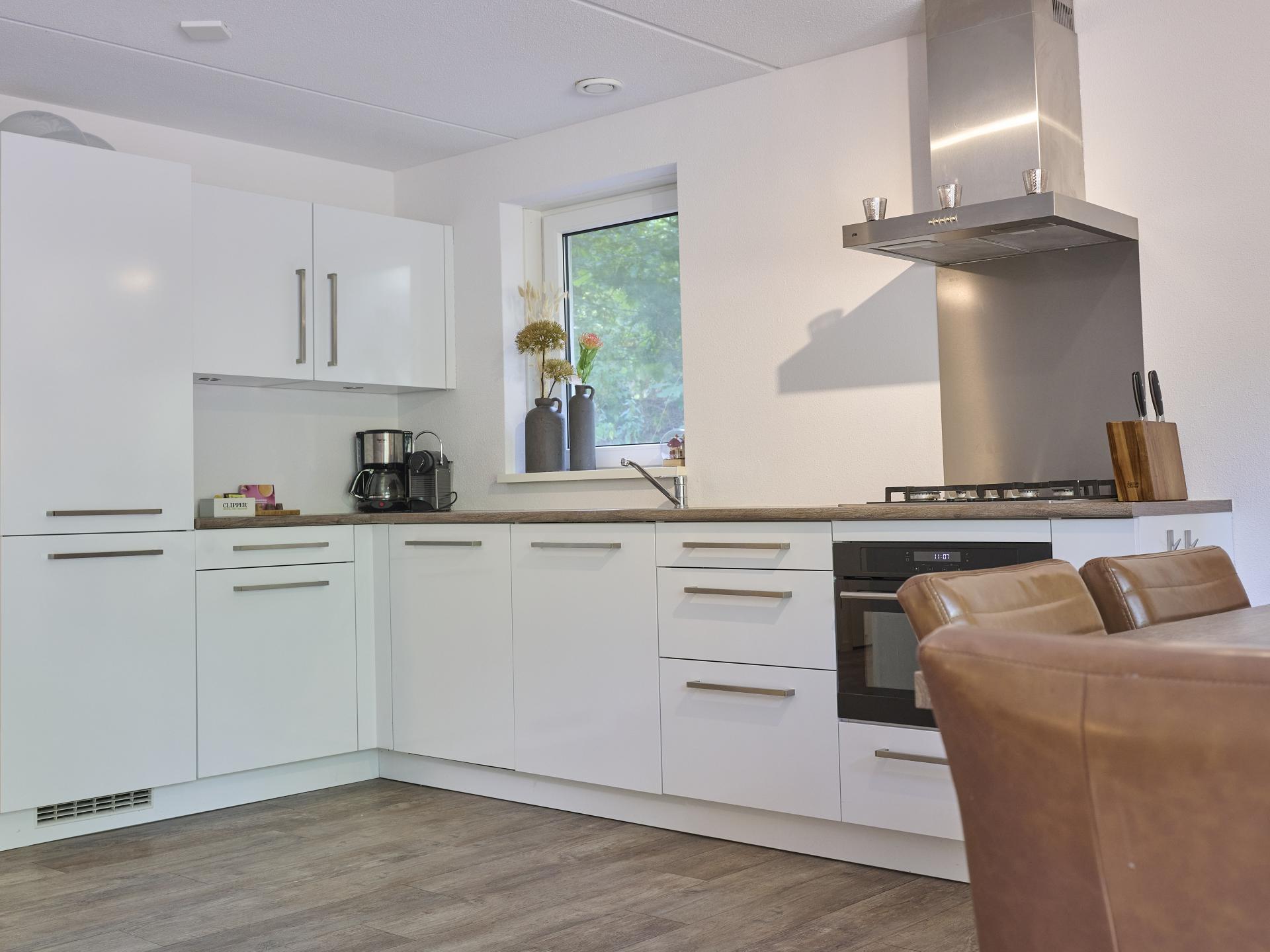 Luxe vakantiehuis De Linde op rustig bospark, 90m van centrum Nunspeet - foto 25