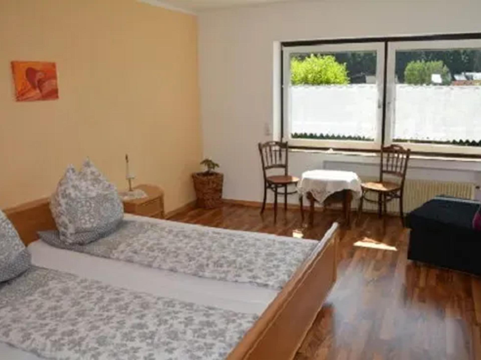 Rustgevend vakantiehuis in Nimshuscheid met uitzicht over de vallei - foto 11