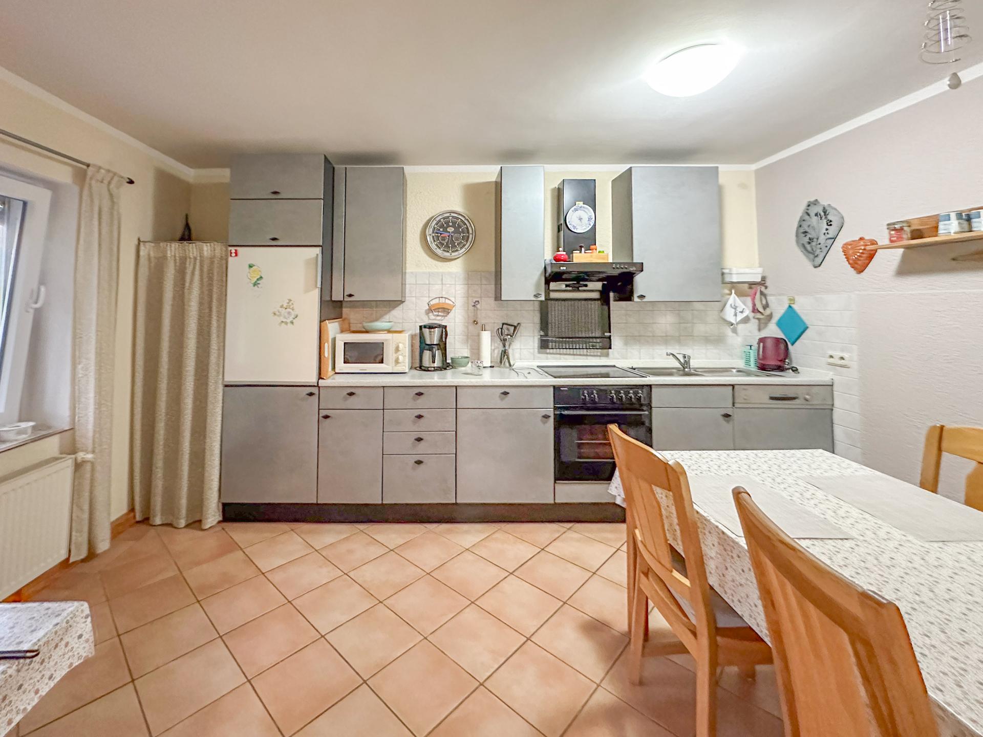 Rustgevend vakantiehuis in Nimshuscheid met uitzicht over de vallei - foto 7