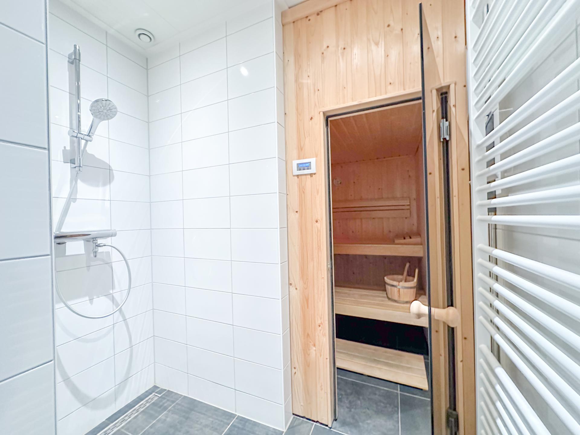 Luxe 8-persoonsappartement met sauna en spa, 500m van het strand in Colijnsplaat - foto 17