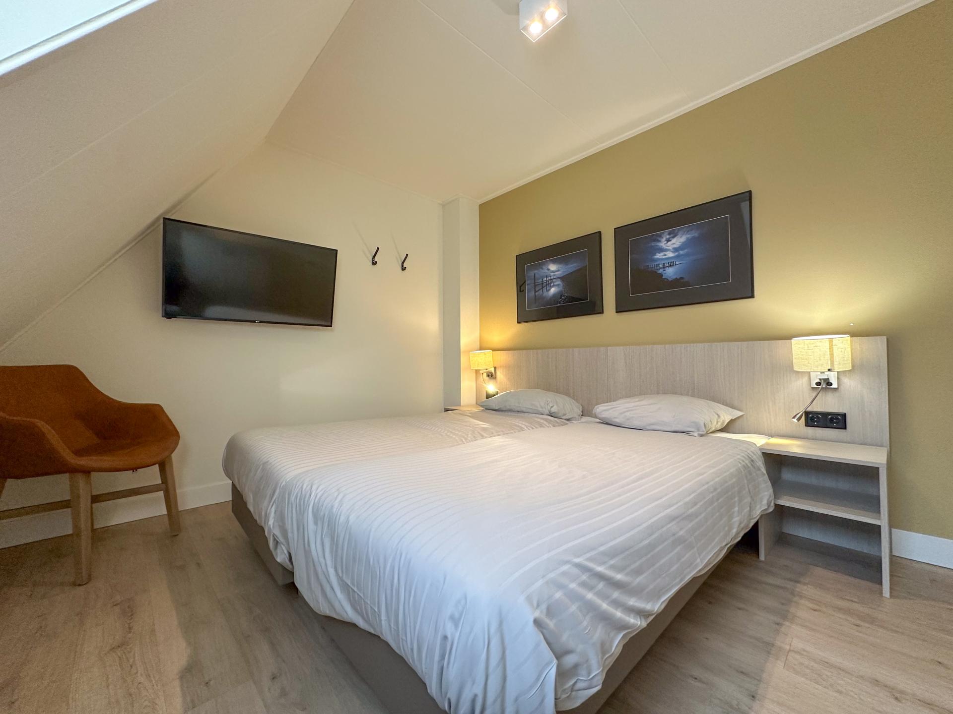 Luxe 8-persoonsappartement met sauna en spa, 500m van het strand in Colijnsplaat - foto 30