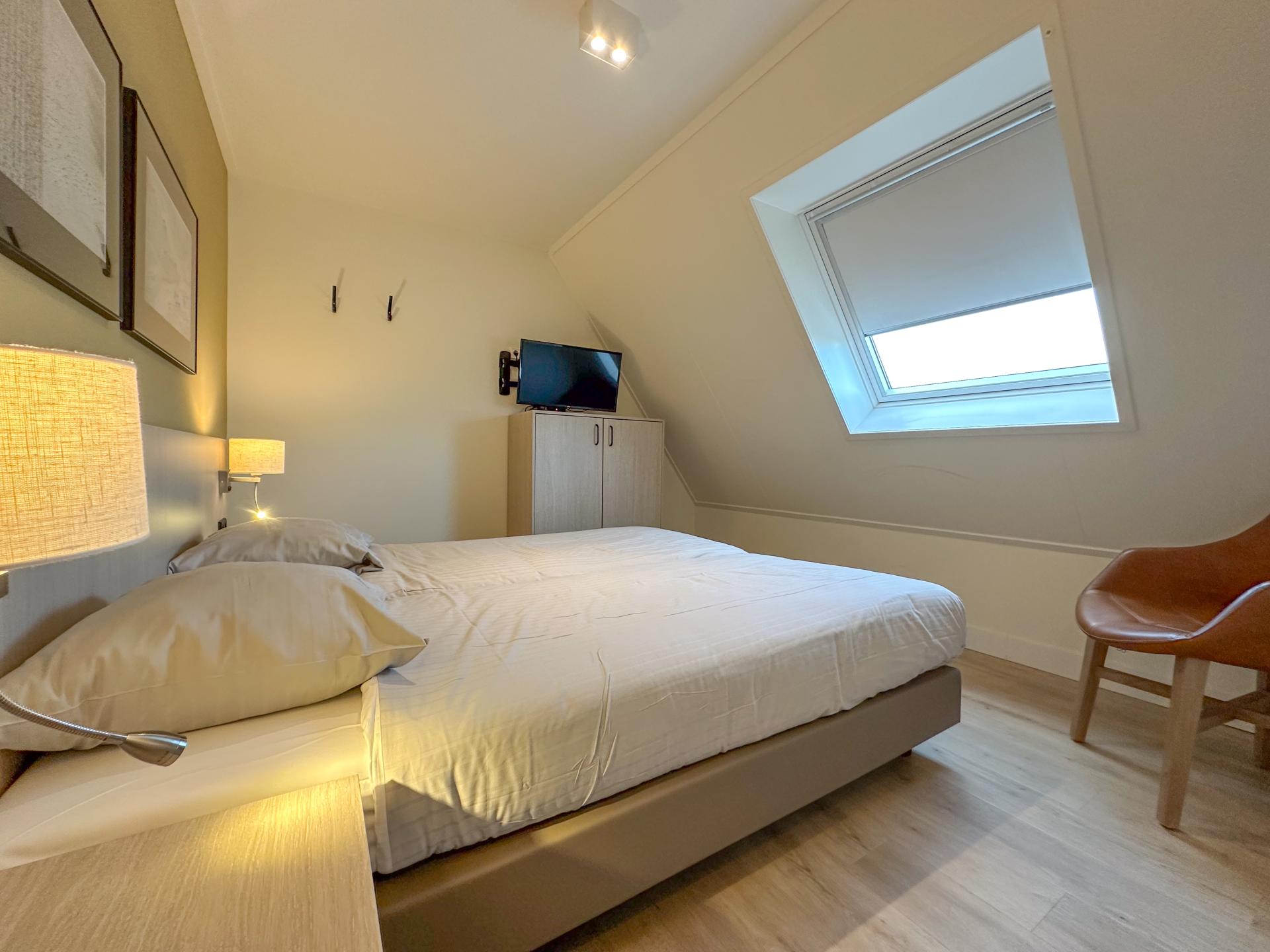 Luxe 8-persoonsappartement met sauna en spa, 500m van het strand in Colijnsplaat - foto 24