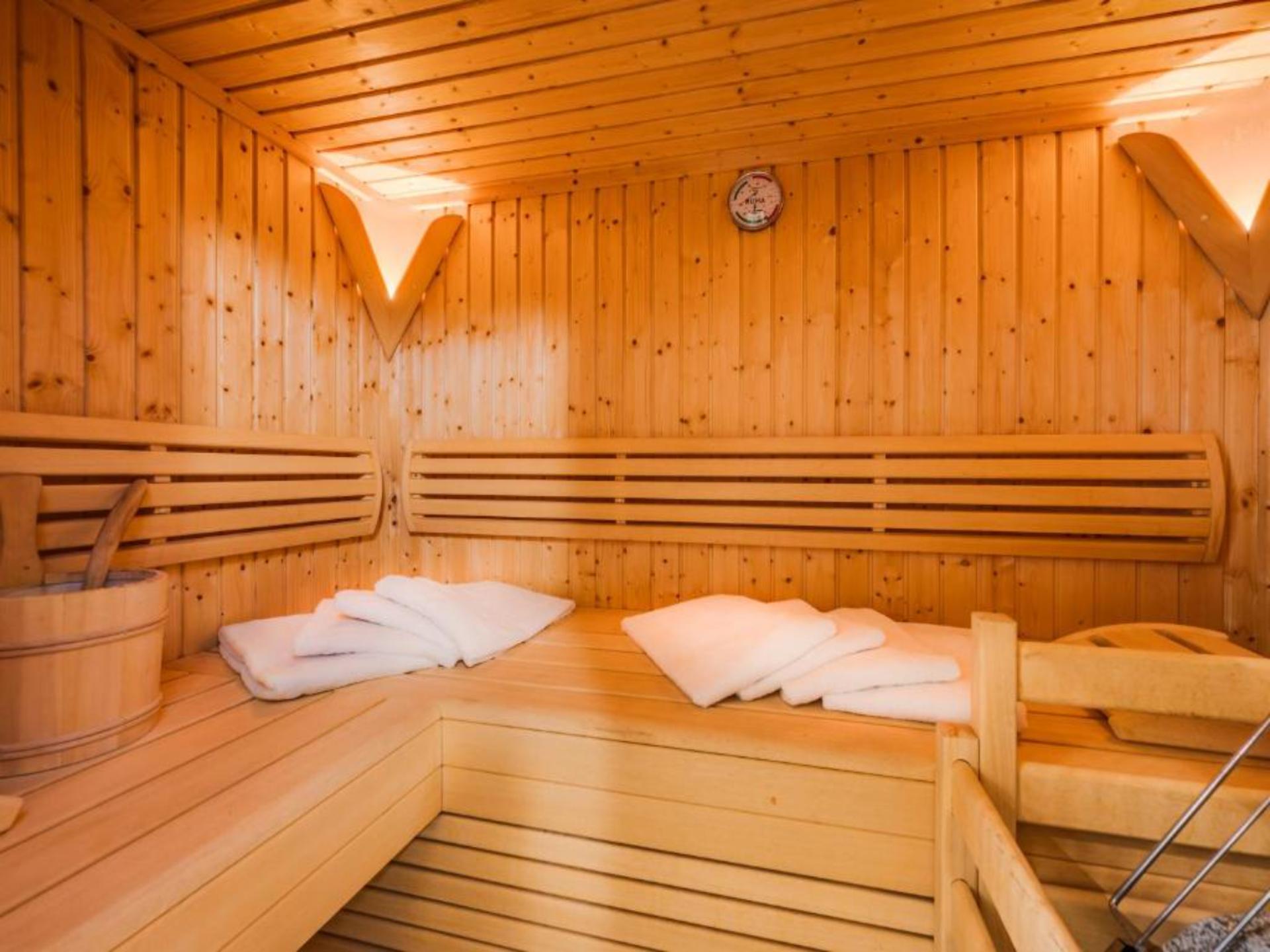 Chalet met sauna en bergzicht, 650m van de skilift in Neukirchen - foto 5
