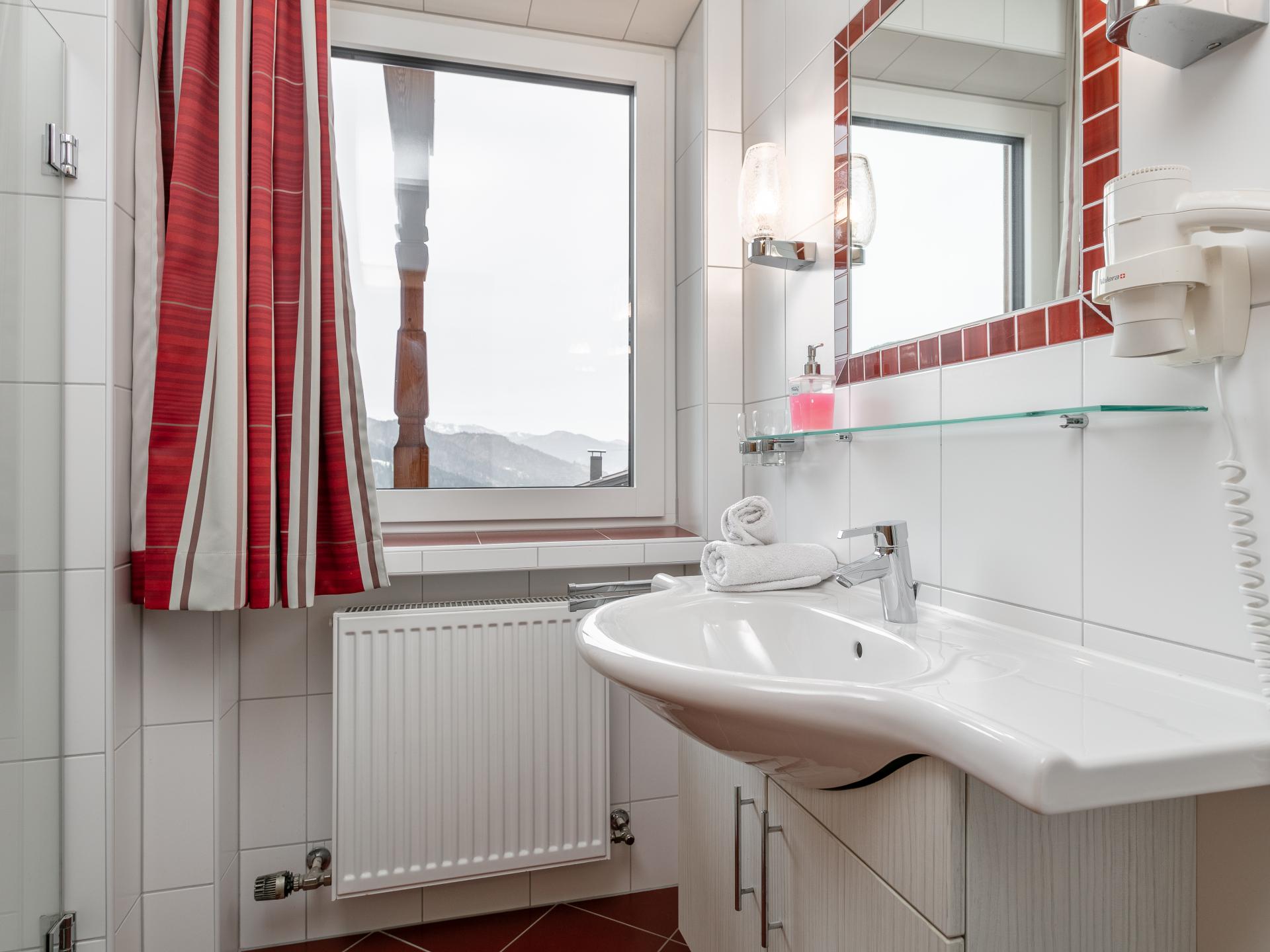 Aan de piste: Luxe appartement met wellness in Wildschönau - foto 11