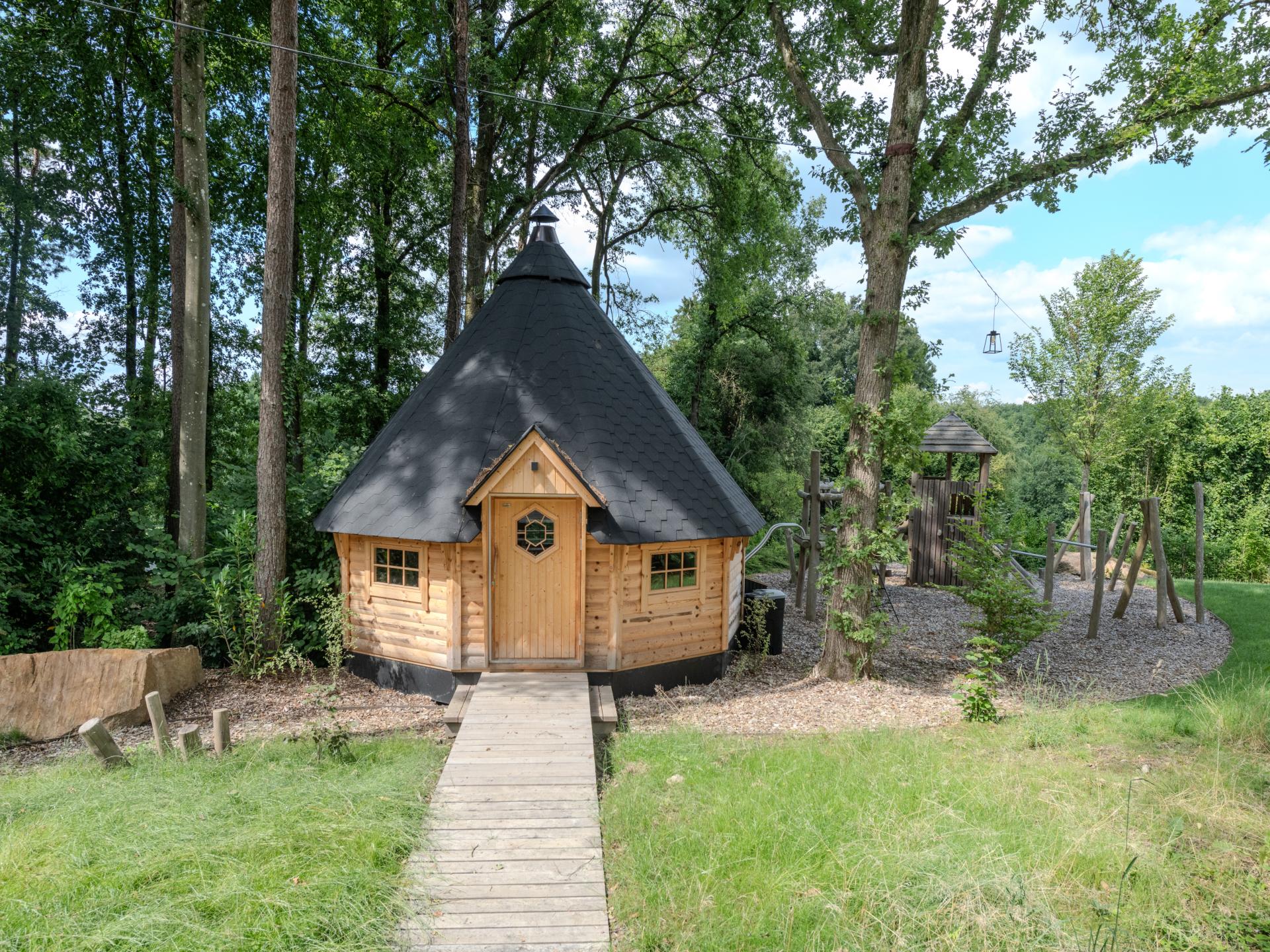 Uniek vakantiedomein voor 16 personen met privé tuinpark en wellness in Biron - foto 11