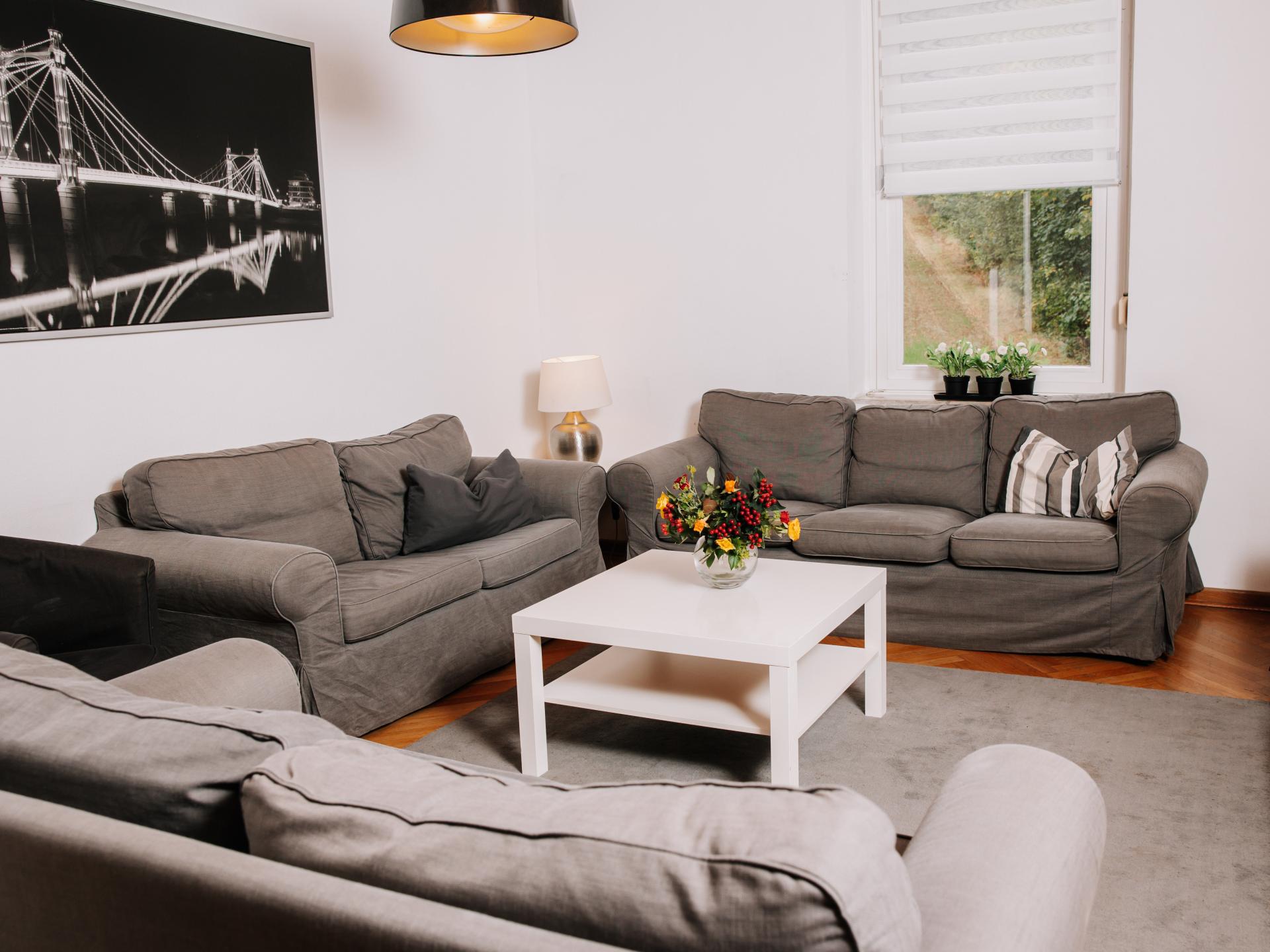 Groot vakantieappartement voor 13 personen met tuin aan de bosrand bij Bad Pyrmont - foto 9