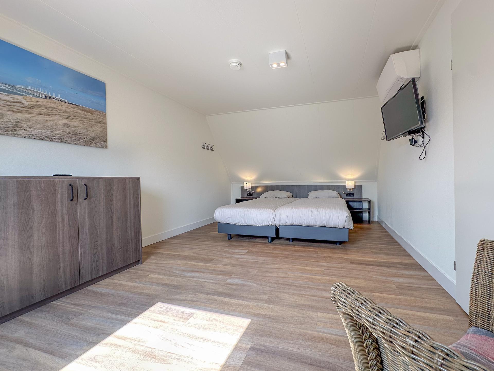 Wellness villa aan zee in Colijnsplaat met spa, sauna en omheinde tuin - foto 16