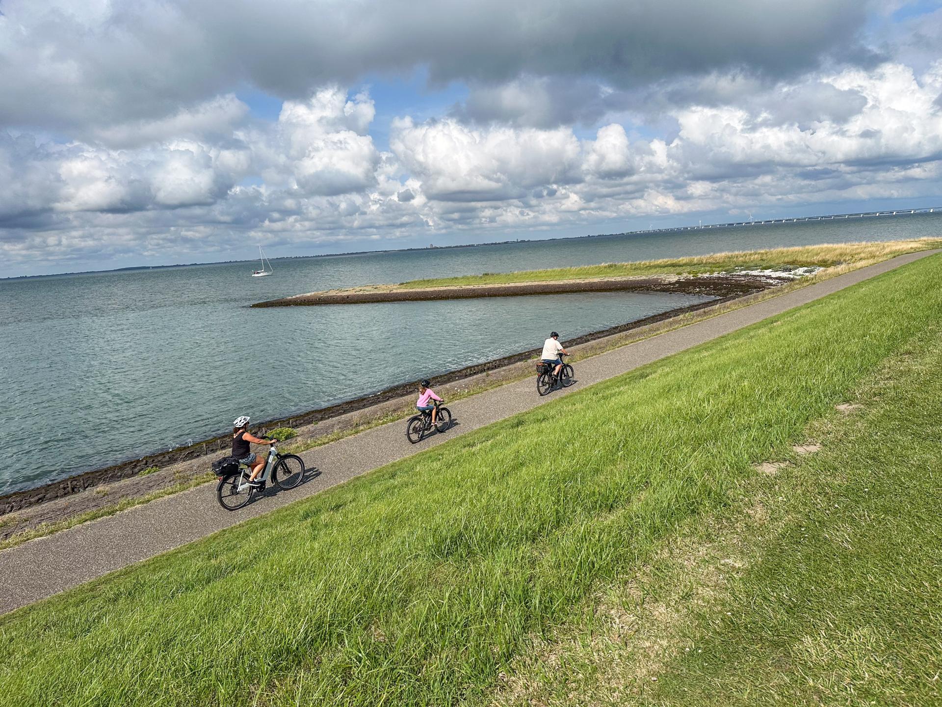 Wellness villa met privé sauna en spabad op 14m van het strand in Colijnsplaat - foto 21