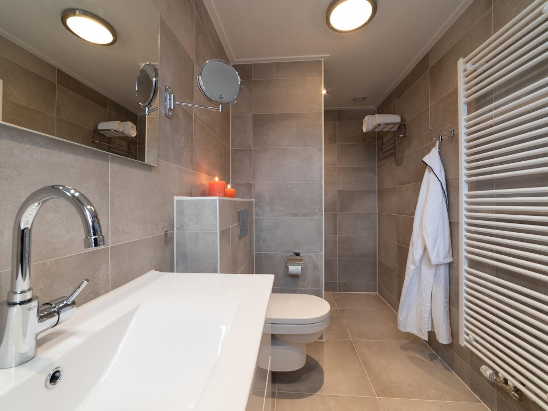 Wellness villa met privé sauna en spabad op 14m van het strand in Colijnsplaat - foto 13