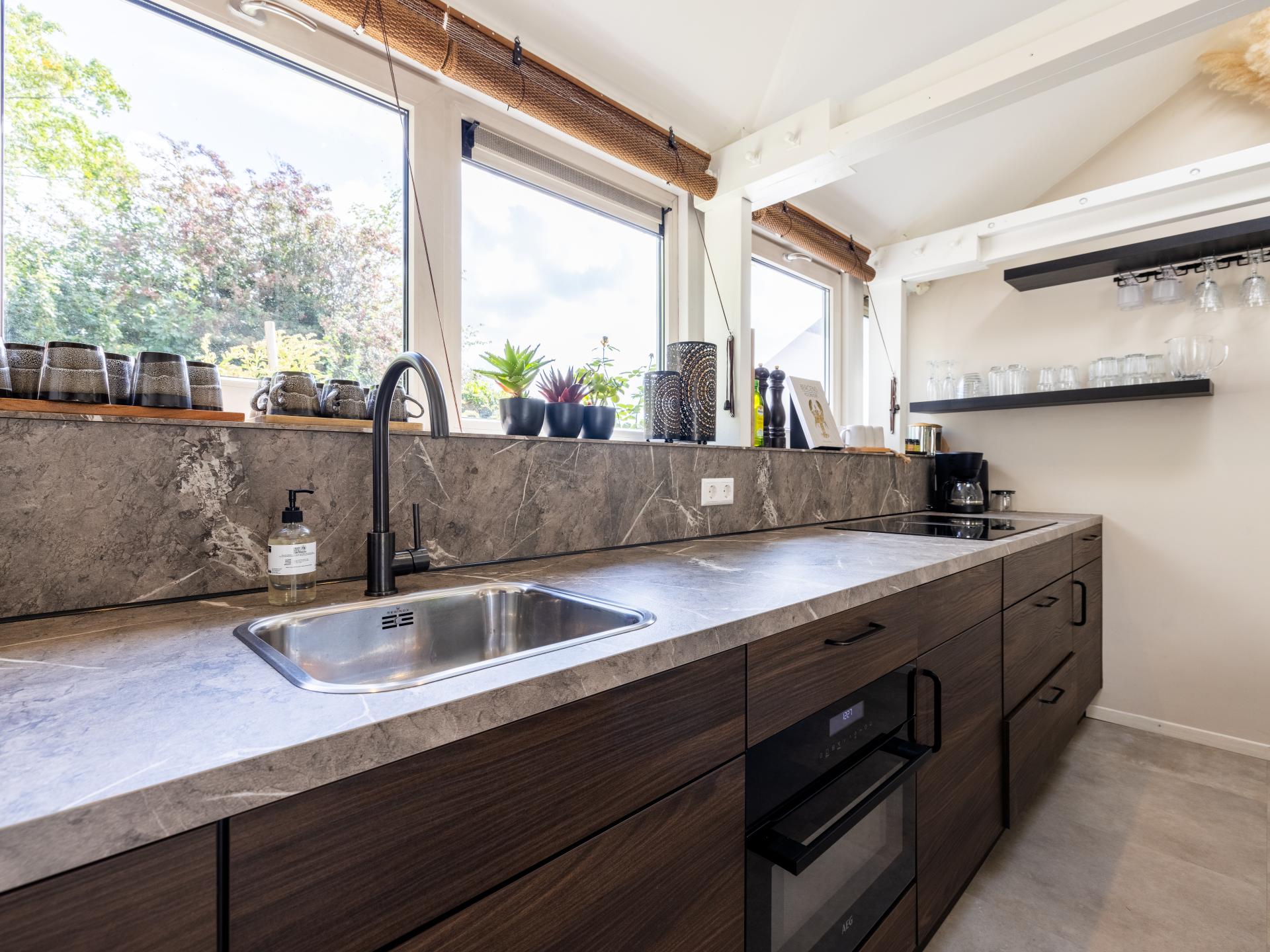 Sfeervol vakantiehuis met privé sauna in hartje Warmenhuizen - foto 8