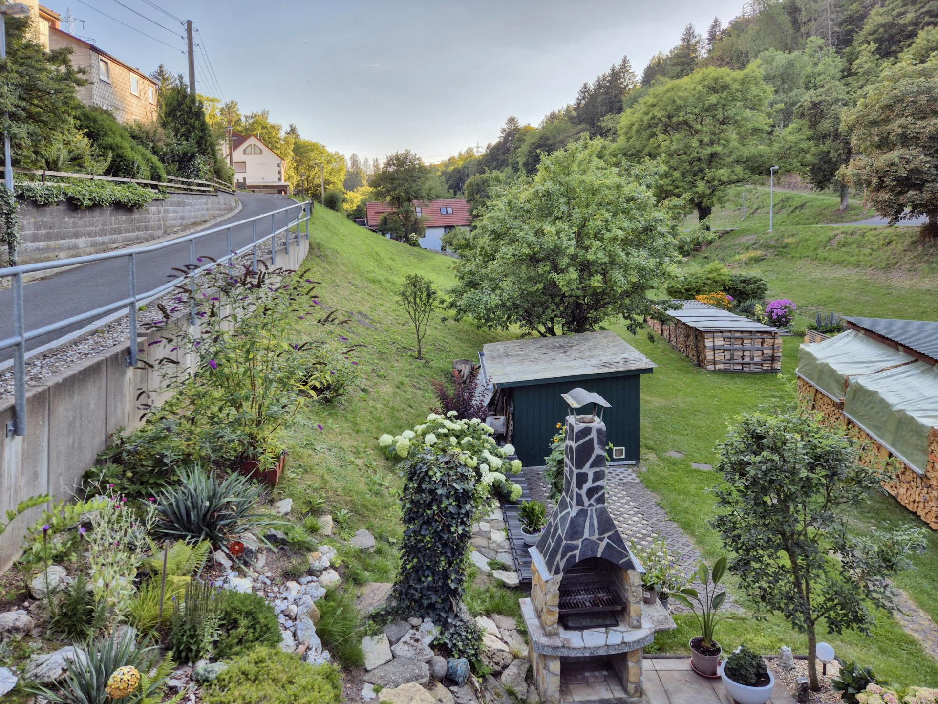 Vrijstaand vakantiehuis met balkon en tuin in het Thüringer Woud - foto 11
