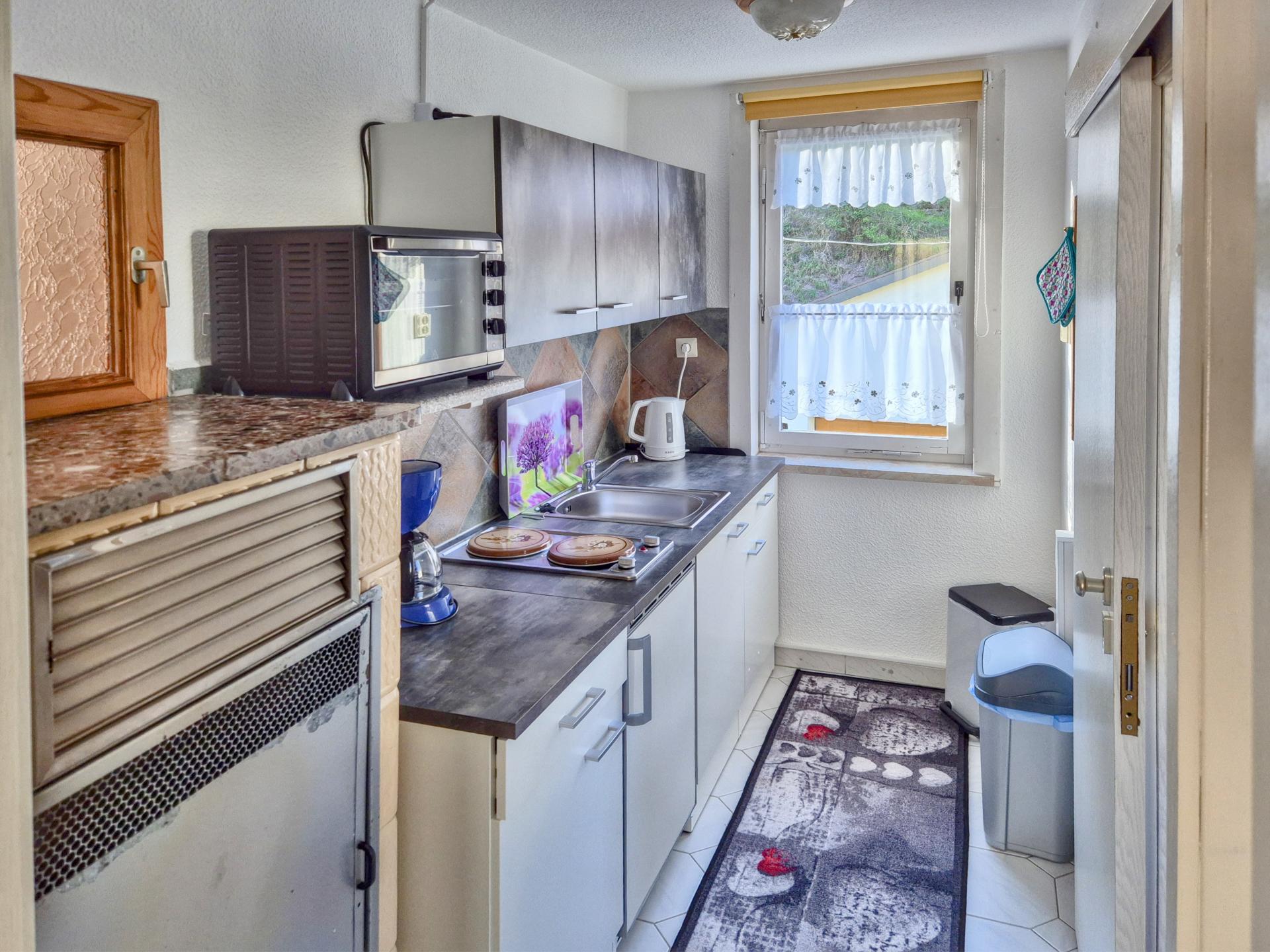 Vrijstaand vakantiehuis met balkon en tuin in het Thüringer Woud - foto 4