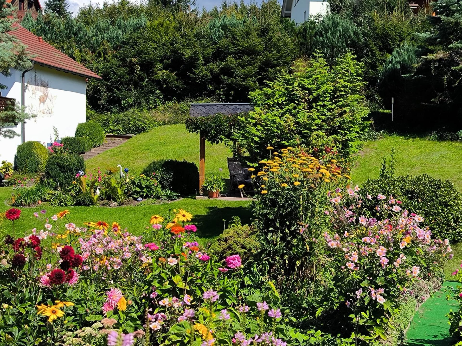 Zonnig vakantiehuis met grote tuin aan de rand van het Thüringer Woud - foto 19